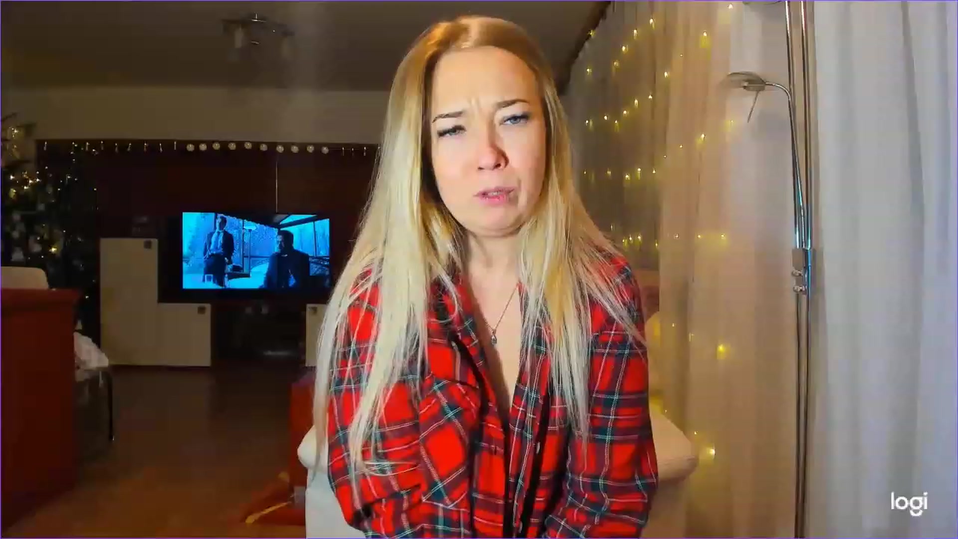 Gallery image thumbnail from LoraGlow's myfreecams stream on, 12/30/2022, 01:51 image 18 of 20