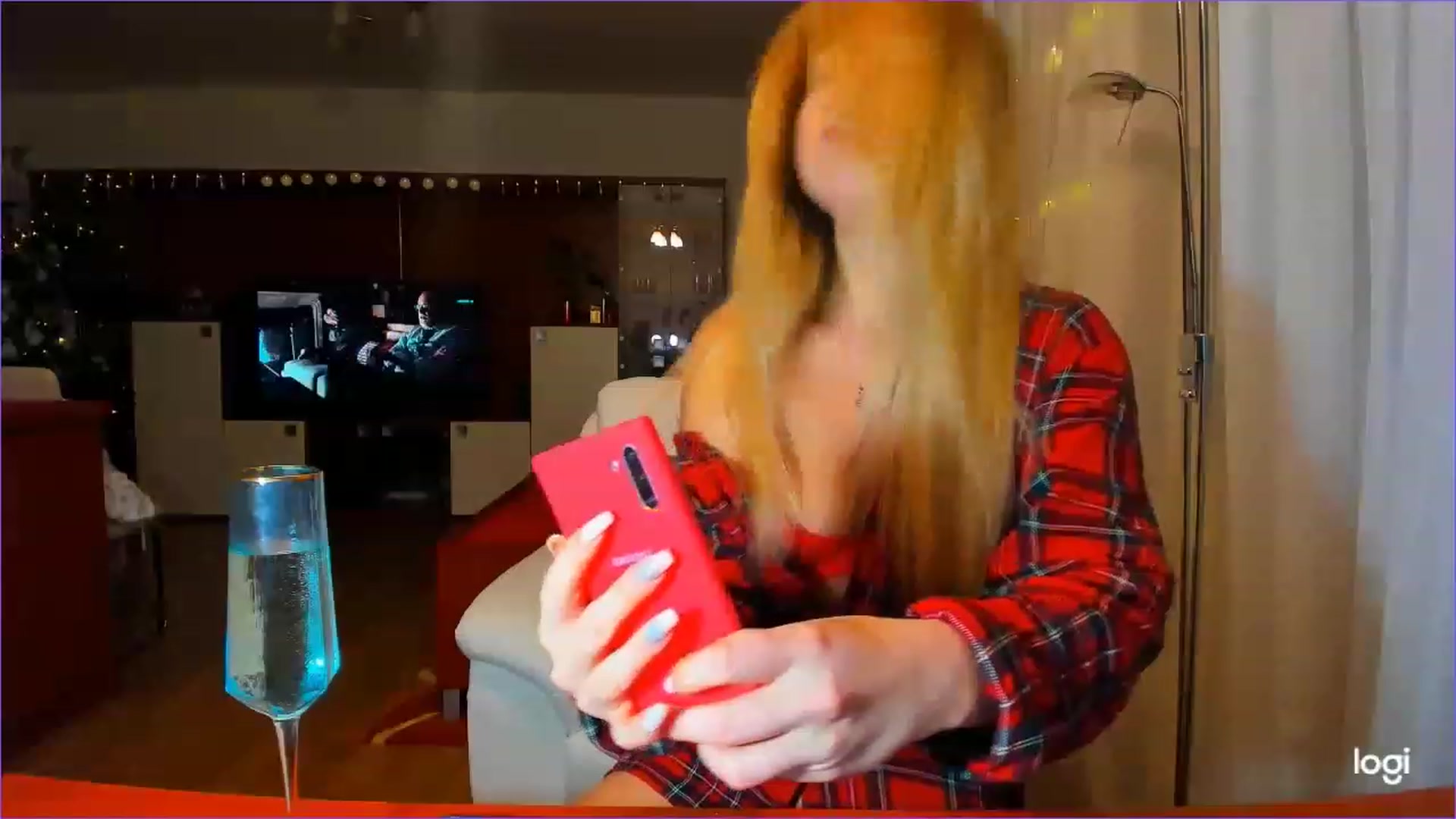 Gallery image thumbnail from LoraGlow's myfreecams stream on, 12/30/2022, 02:47 image 11 of 20