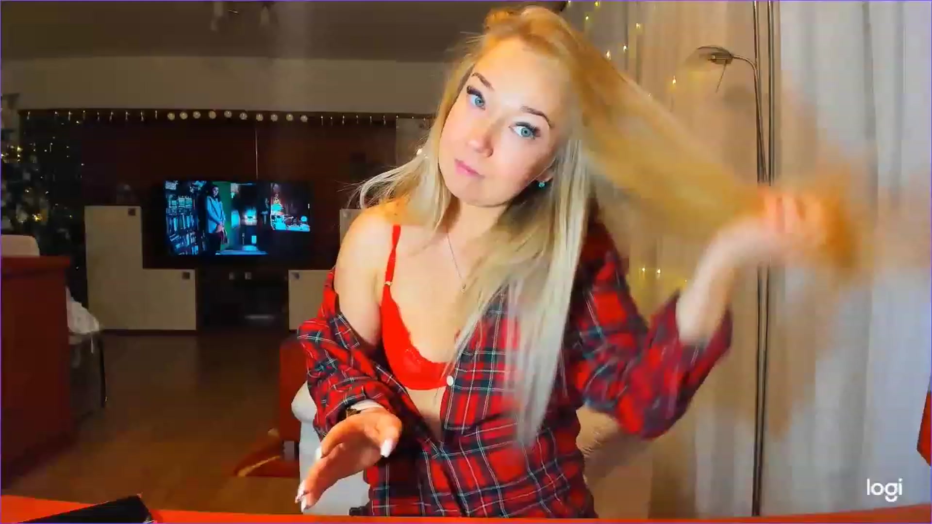 Gallery image thumbnail from LoraGlow's myfreecams stream on, 12/30/2022, 02:47 image 2 of 20