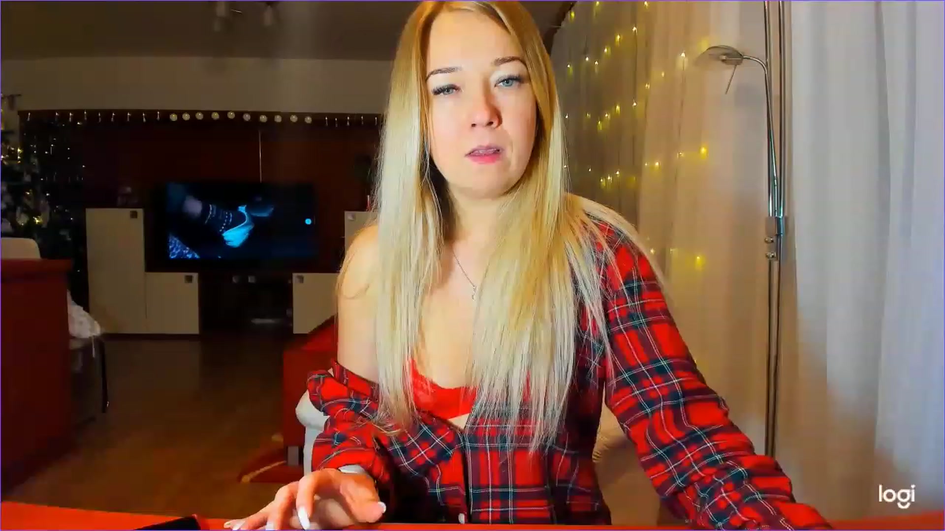 Gallery image thumbnail from LoraGlow's myfreecams stream on, 12/30/2022, 02:47 image 20 of 20
