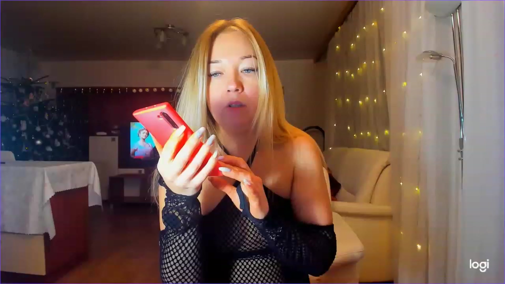 Gallery image thumbnail from LoraGlow's myfreecams stream on, 01/04/2023, 24:52 image 13 of 20