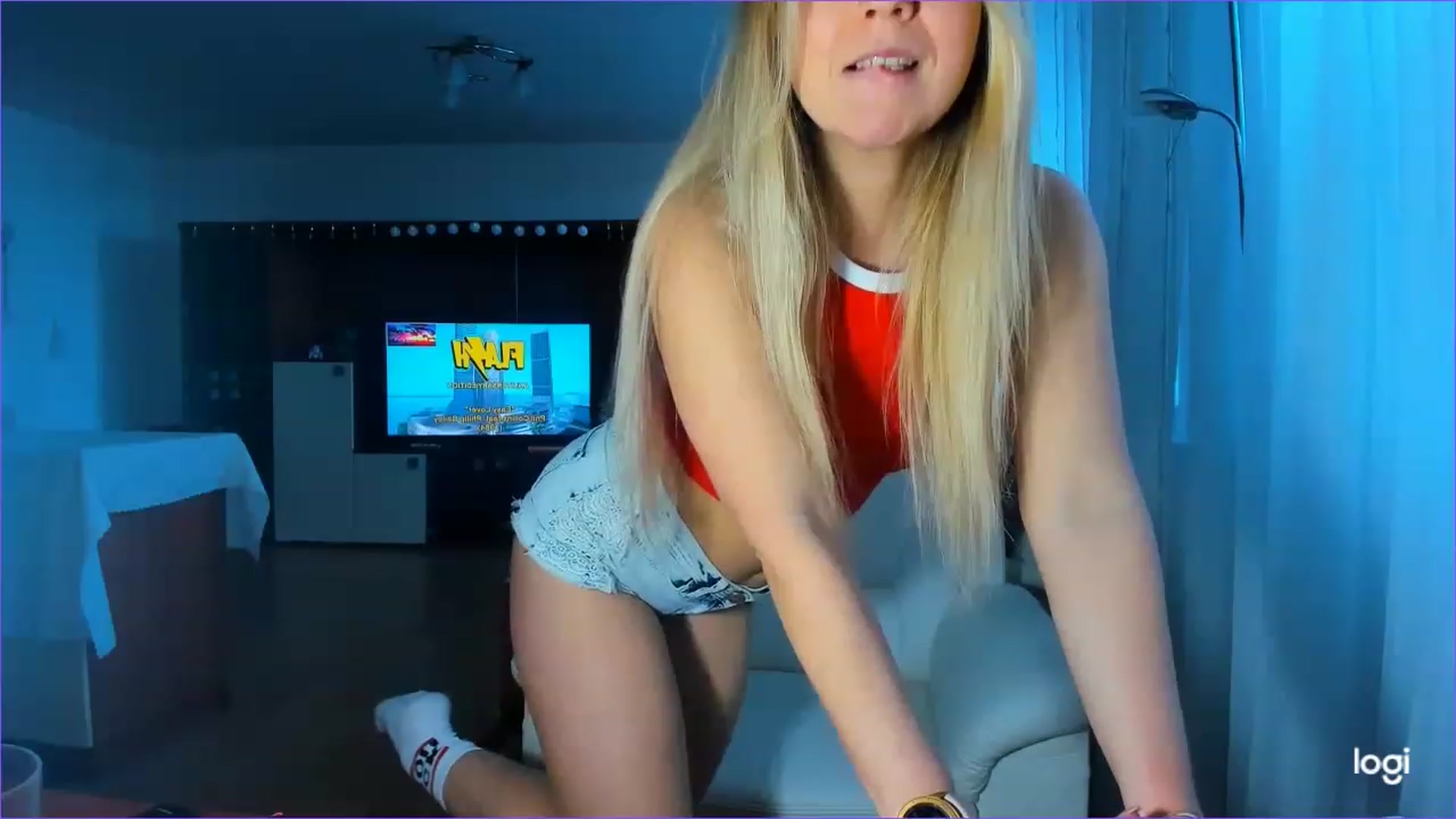 Gallery image thumbnail from LoraGlow's myfreecams stream on, 01/10/2023, 11:00 image 19 of 20