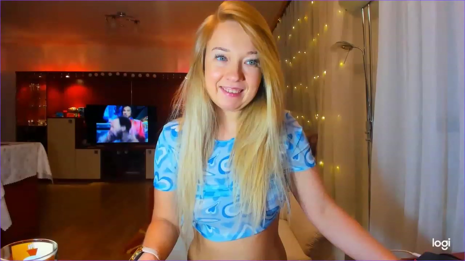 Gallery image thumbnail from LoraGlow's myfreecams stream on, 01/18/2023, 01:15 image 3 of 20