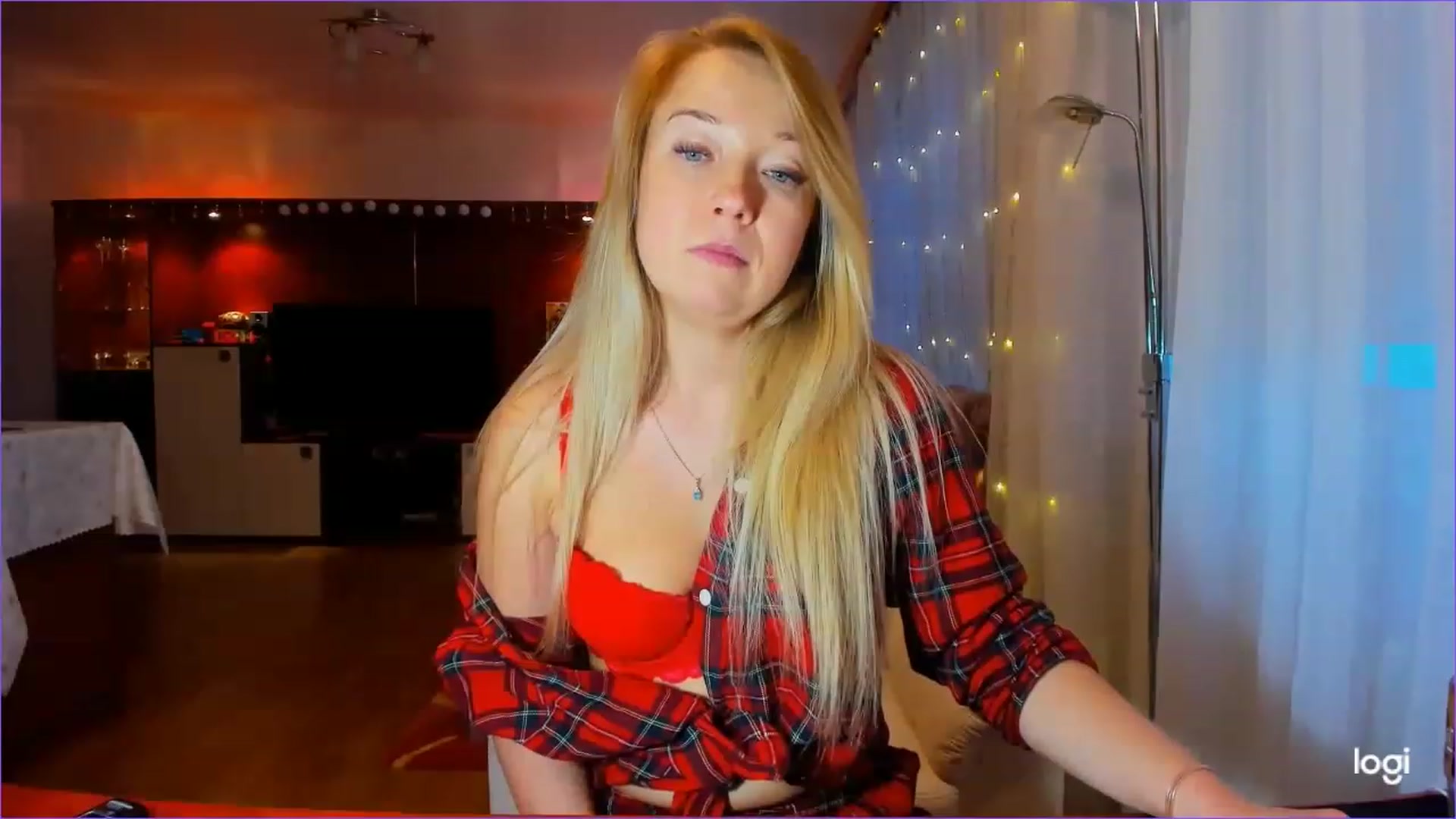Gallery image thumbnail from LoraGlow's myfreecams stream on, 01/18/2023, 08:49 image 5 of 20