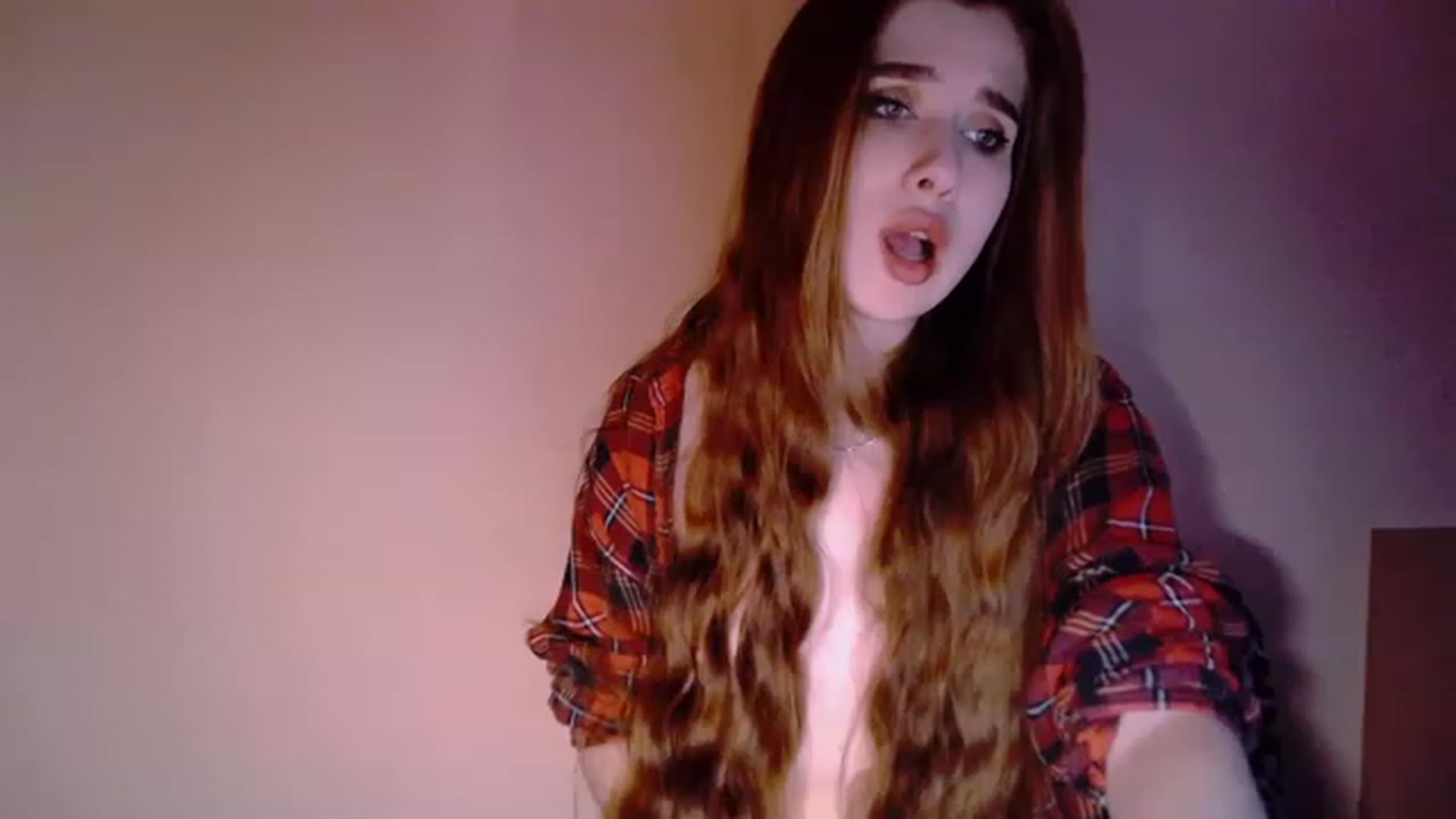 Gallery image thumbnail from Lora_Foxi's myfreecams stream on, 11/21/2022, 16:16 image 1 of 20