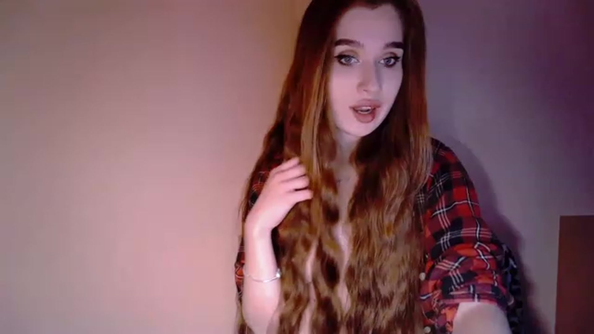 Gallery image thumbnail from Lora_Foxi's myfreecams stream on, 11/21/2022, 16:16 image 2 of 20