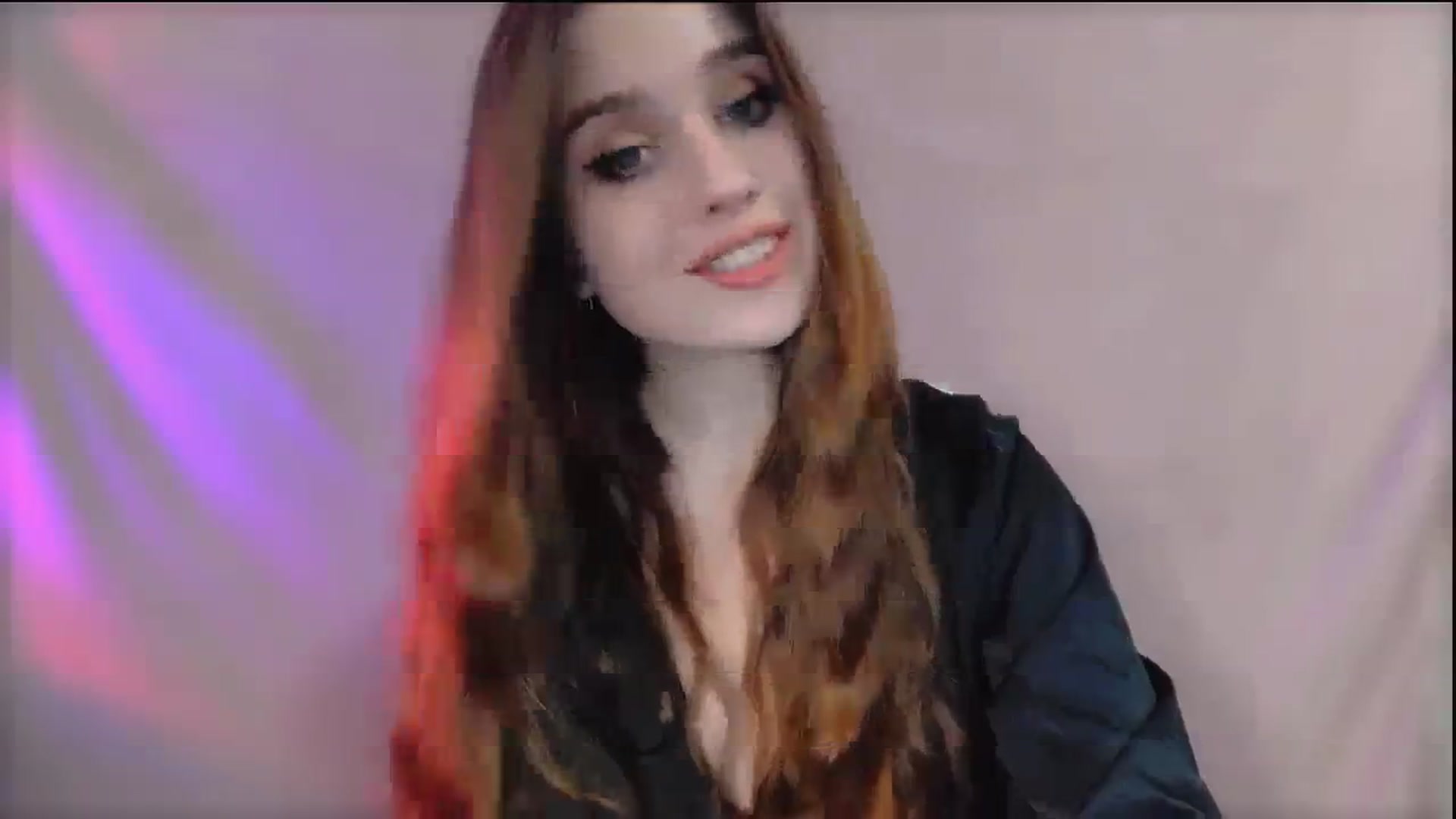 Gallery image thumbnail from Lora_Foxi's myfreecams stream on, 12/25/2023, 10:31 image 16 of 20