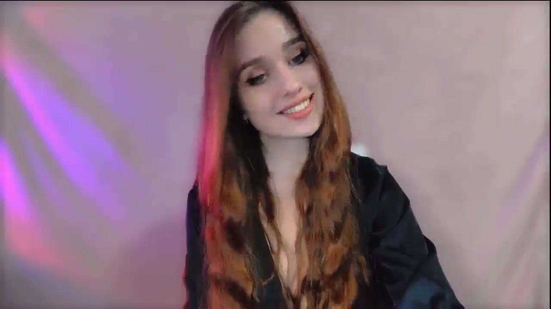 Gallery image thumbnail from Lora_Foxi's myfreecams stream on, 12/25/2023, 10:31 image 19 of 20