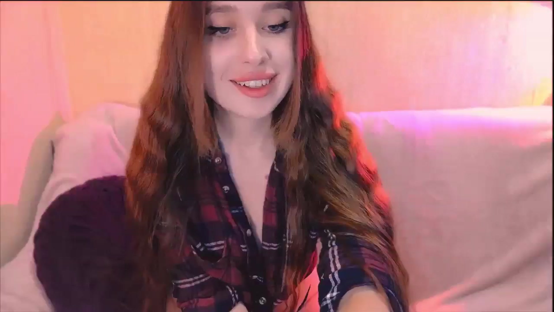 Gallery image thumbnail from Lora_Foxi's myfreecams stream on, 02/12/2024, 01:19 image 10 of 20