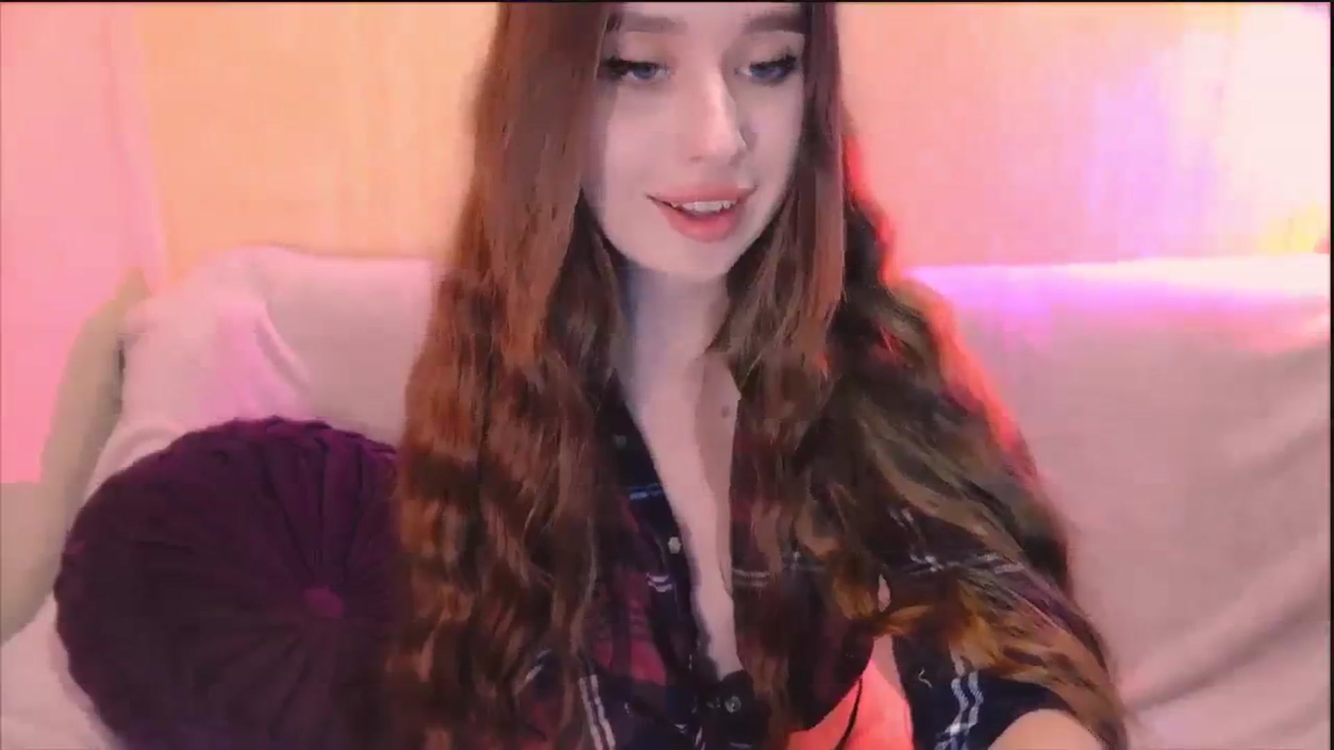 Gallery image thumbnail from Lora_Foxi's myfreecams stream on, 02/12/2024, 01:19 image 9 of 20