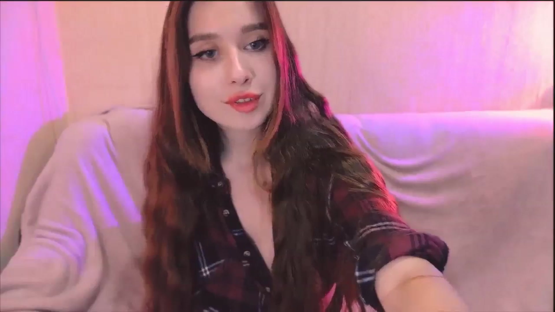 Gallery image thumbnail from Lora_Foxi's myfreecams stream on, 02/14/2024, 02:27 image 14 of 20