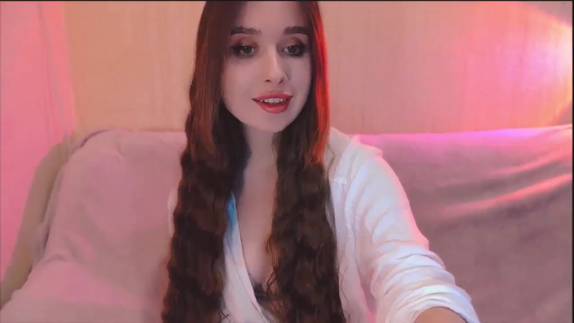 Gallery image thumbnail from Lora_Foxi's myfreecams stream on, 02/18/2024, 15:06 image 10 of 20