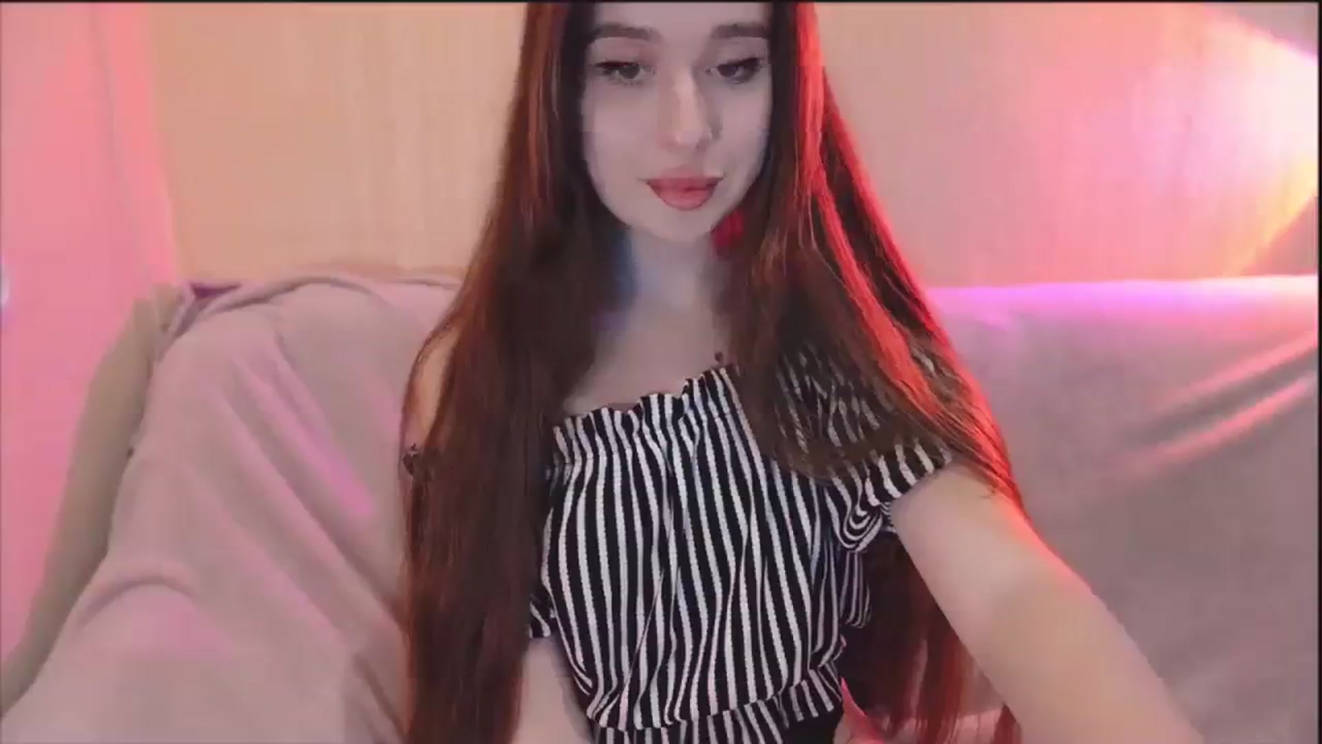 Gallery image thumbnail from Lora_Foxi's myfreecams stream on, 03/24/2024, 19:18 image 10 of 20