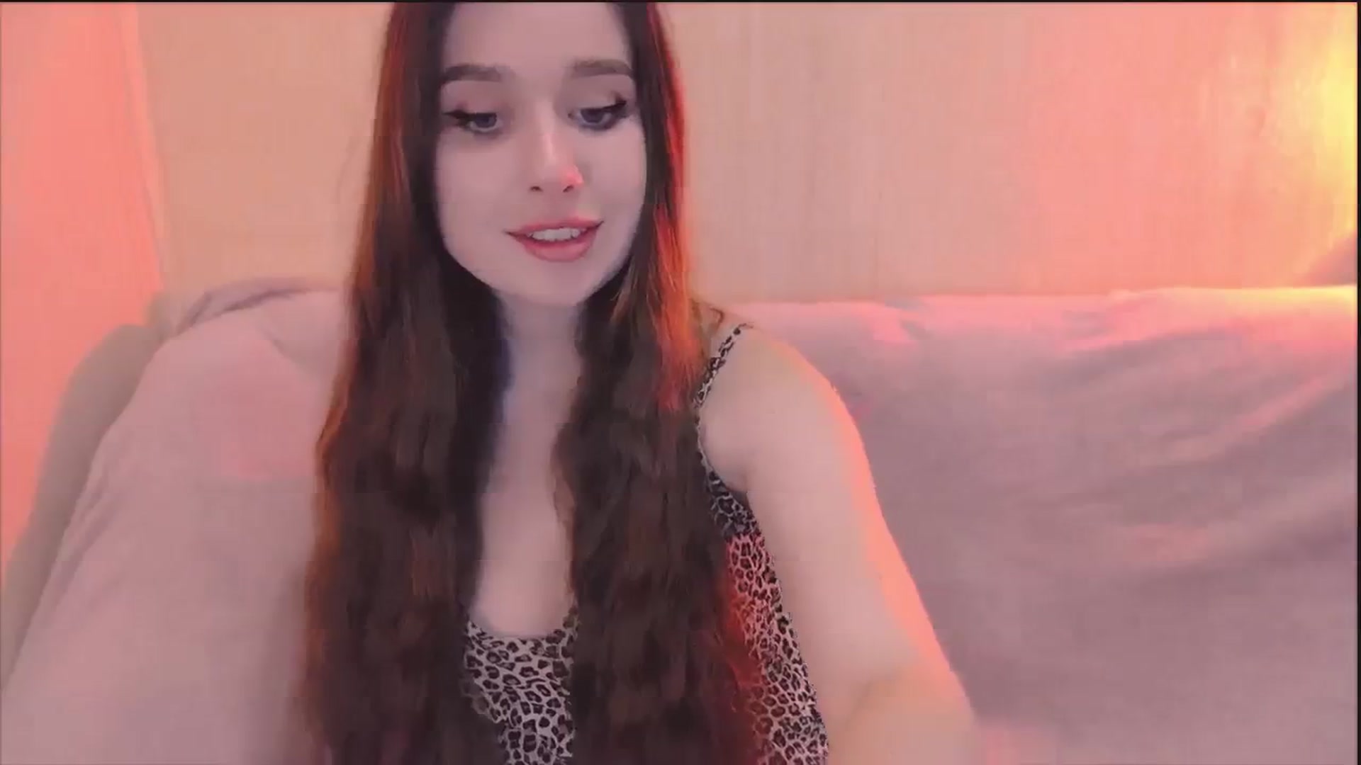 Gallery image thumbnail from Lora_Foxi's myfreecams stream on, 03/31/2024, 13:17 image 8 of 20