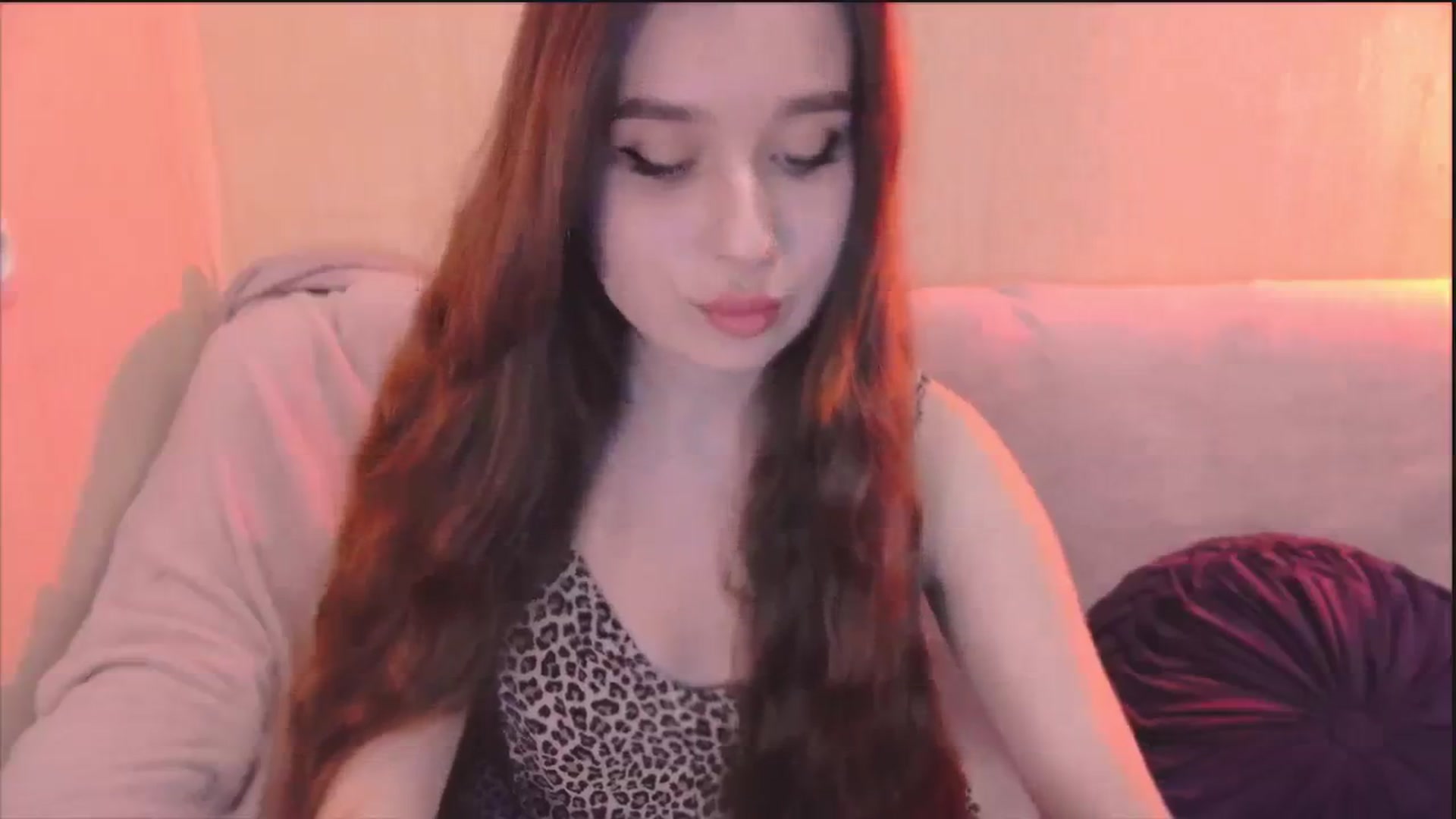 Gallery image thumbnail from Lora_Foxi's myfreecams stream on, 03/31/2024, 13:17 image 19 of 20