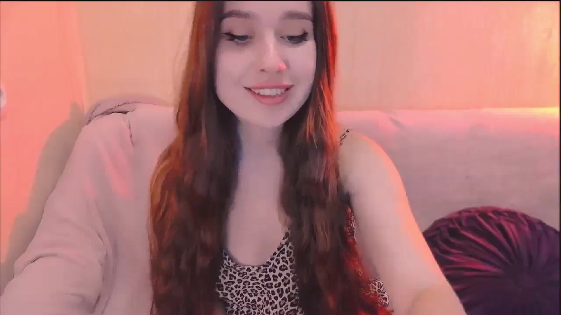 Gallery image thumbnail from Lora_Foxi's myfreecams stream on, 03/31/2024, 13:17 image 11 of 20