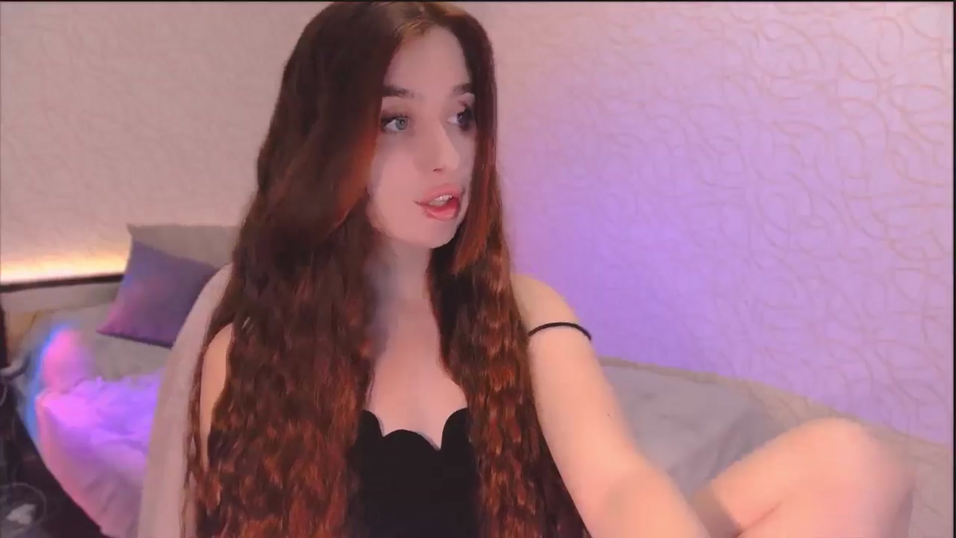 Gallery image thumbnail from Lora_Foxi's myfreecams stream on, 04/18/2024, 08:58 image 5 of 20