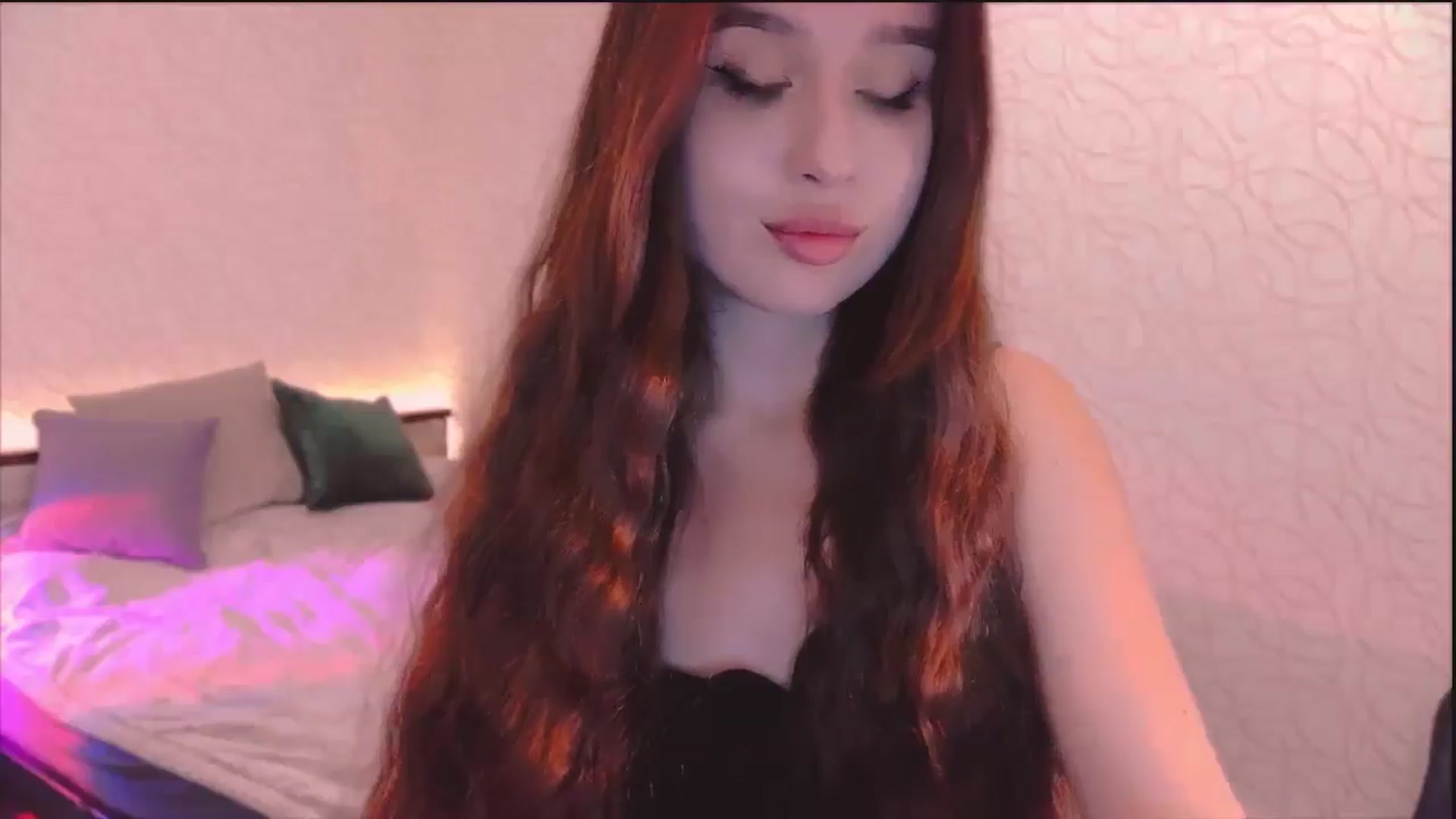 Gallery image thumbnail from Lora_Foxi's myfreecams stream on, 06/06/2024, 10:28 image 18 of 20