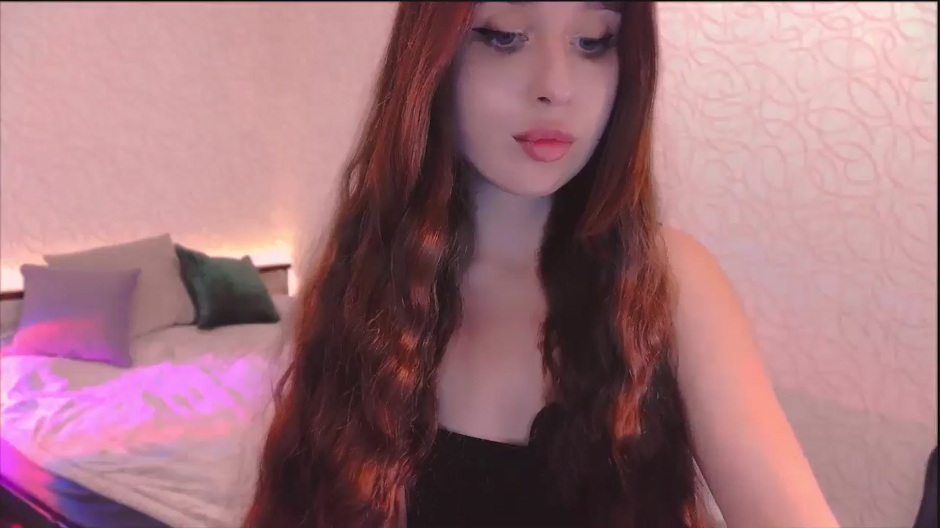 Gallery image thumbnail from Lora_Foxi's myfreecams stream on, 06/06/2024, 10:28 image 16 of 20