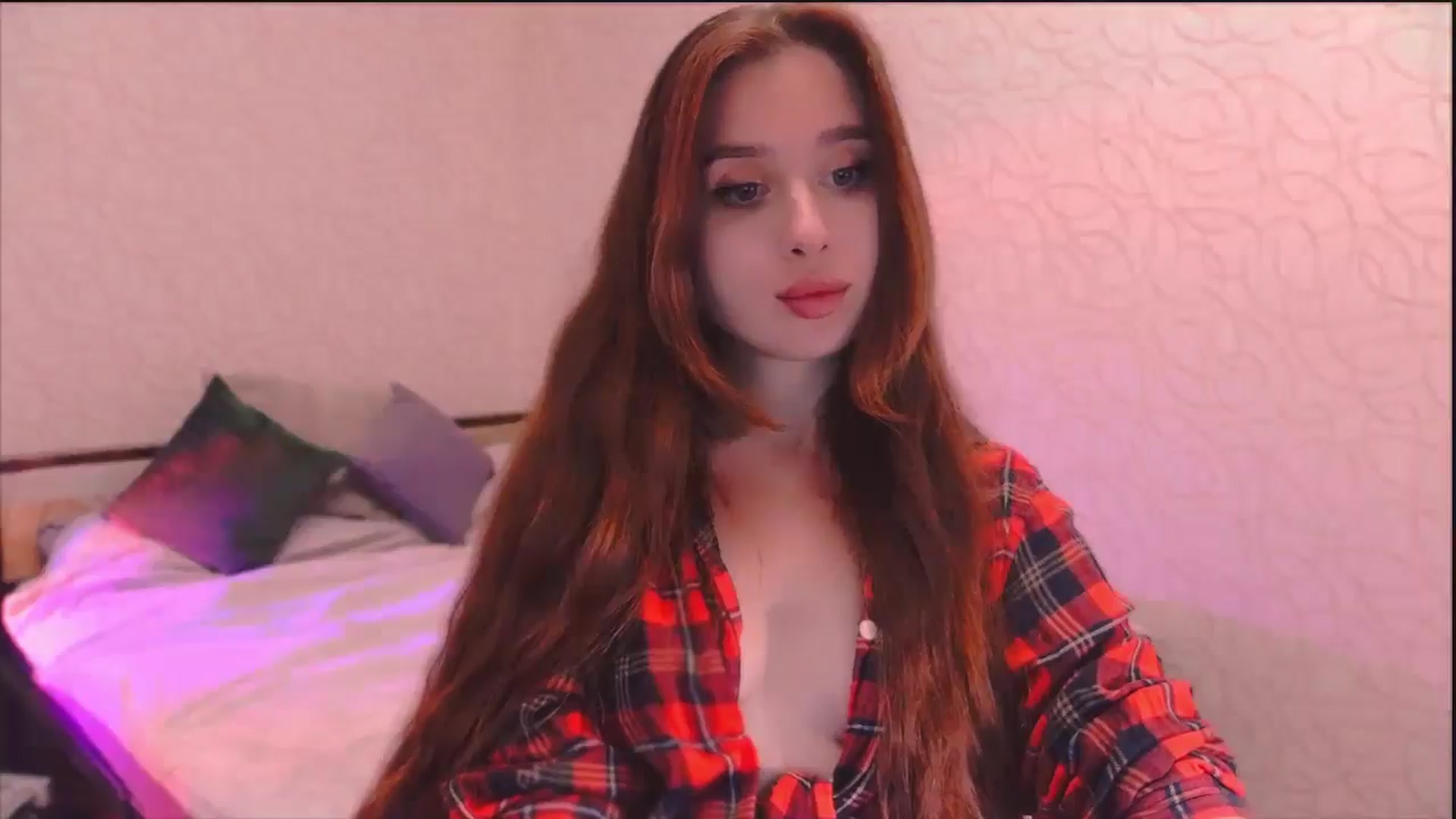 Gallery image thumbnail from Lora_Foxi's myfreecams stream on, 06/19/2024, 12:16 image 8 of 20