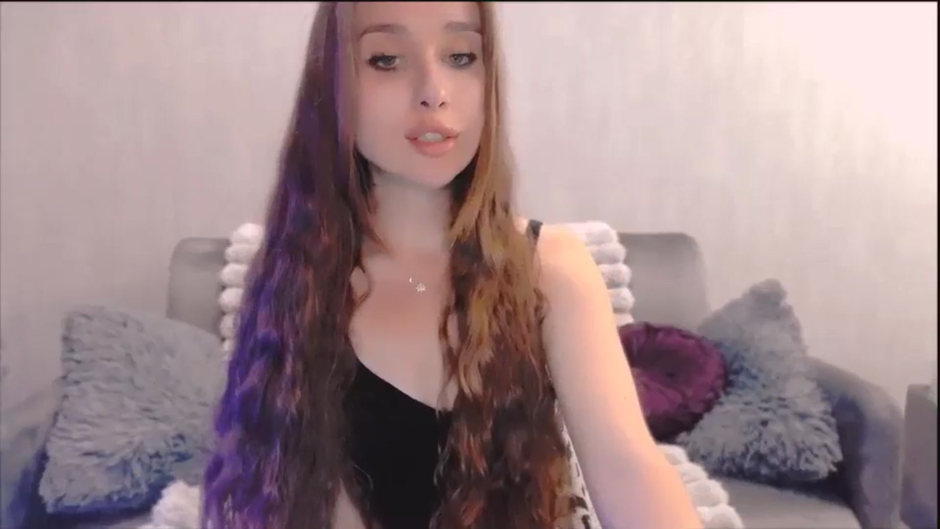 Gallery image thumbnail from Lora_Foxi's myfreecams stream on, 09/24/2025, 24:00 image 19 of 20