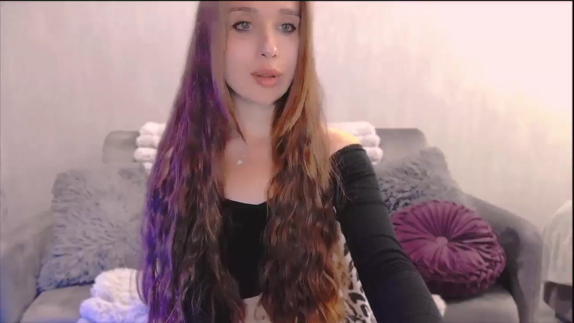 Gallery image thumbnail from Lora_Foxi's myfreecams stream on, 09/24/2025, 23:59 image 12 of 20