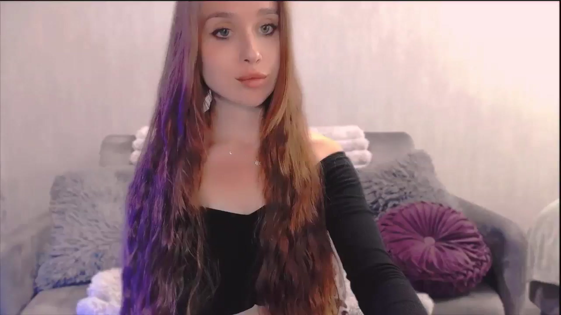Gallery image thumbnail from Lora_Foxi's myfreecams stream on, 09/24/2025, 23:59 image 19 of 20