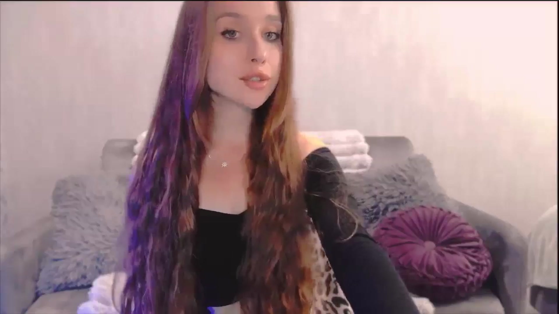 Gallery image thumbnail from Lora_Foxi's myfreecams stream on, 09/24/2025, 23:59 image 17 of 20