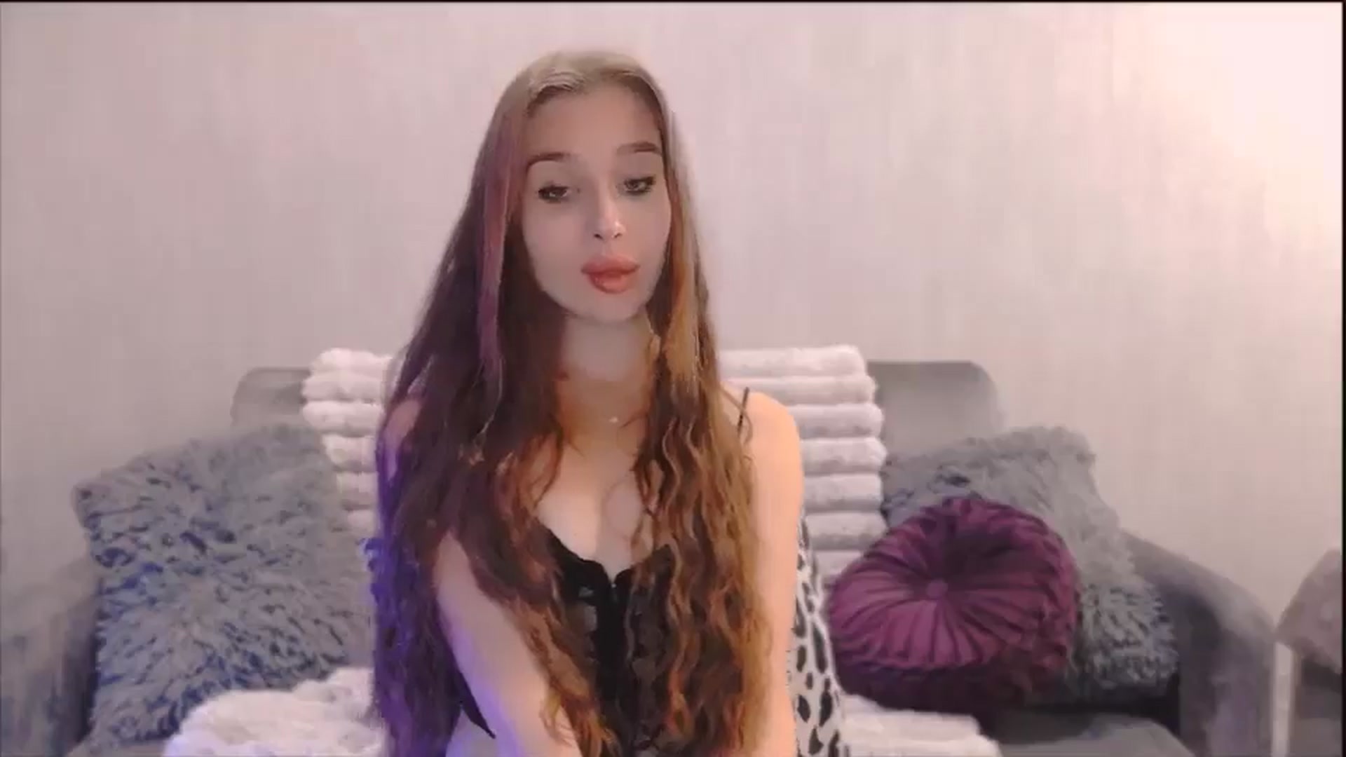 Gallery image thumbnail from Lora_Foxi's myfreecams stream on, 09/26/2025, 23:15 image 9 of 20