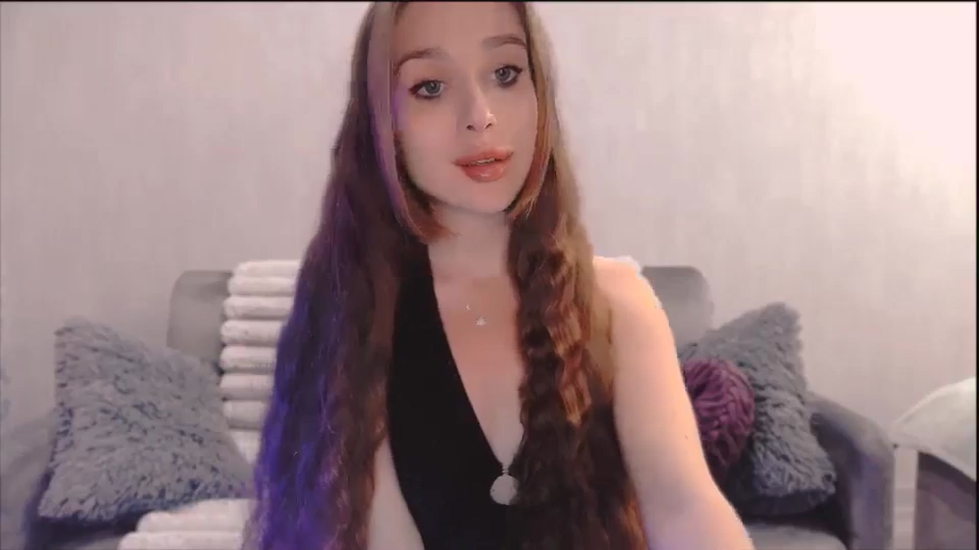Gallery image thumbnail from Lora_Foxi's myfreecams stream on, 10/08/2025, 21:56 image 12 of 20
