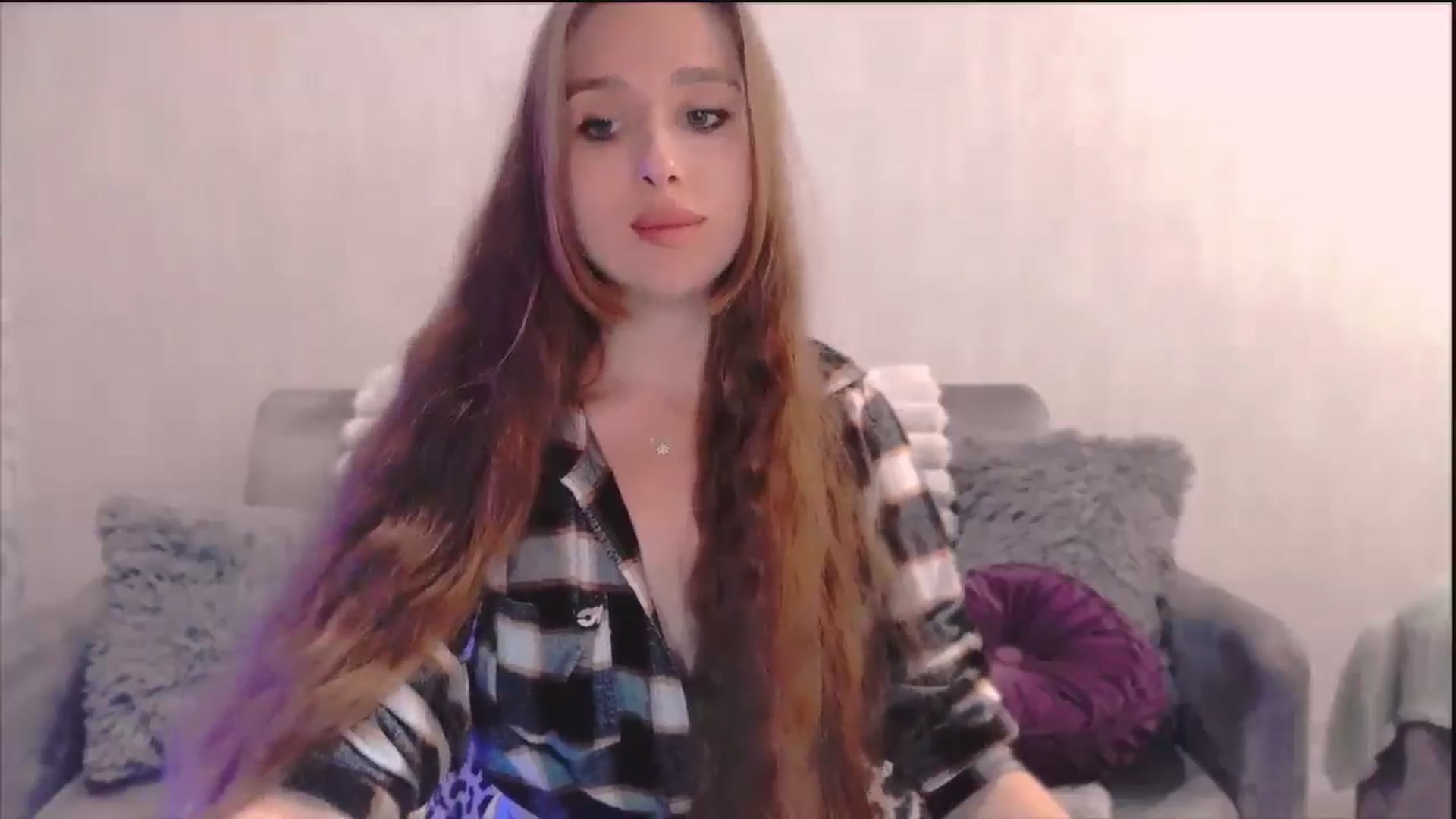 Gallery image thumbnail from Lora_Foxi's myfreecams stream on, 10/09/2025, 22:18 image 17 of 20