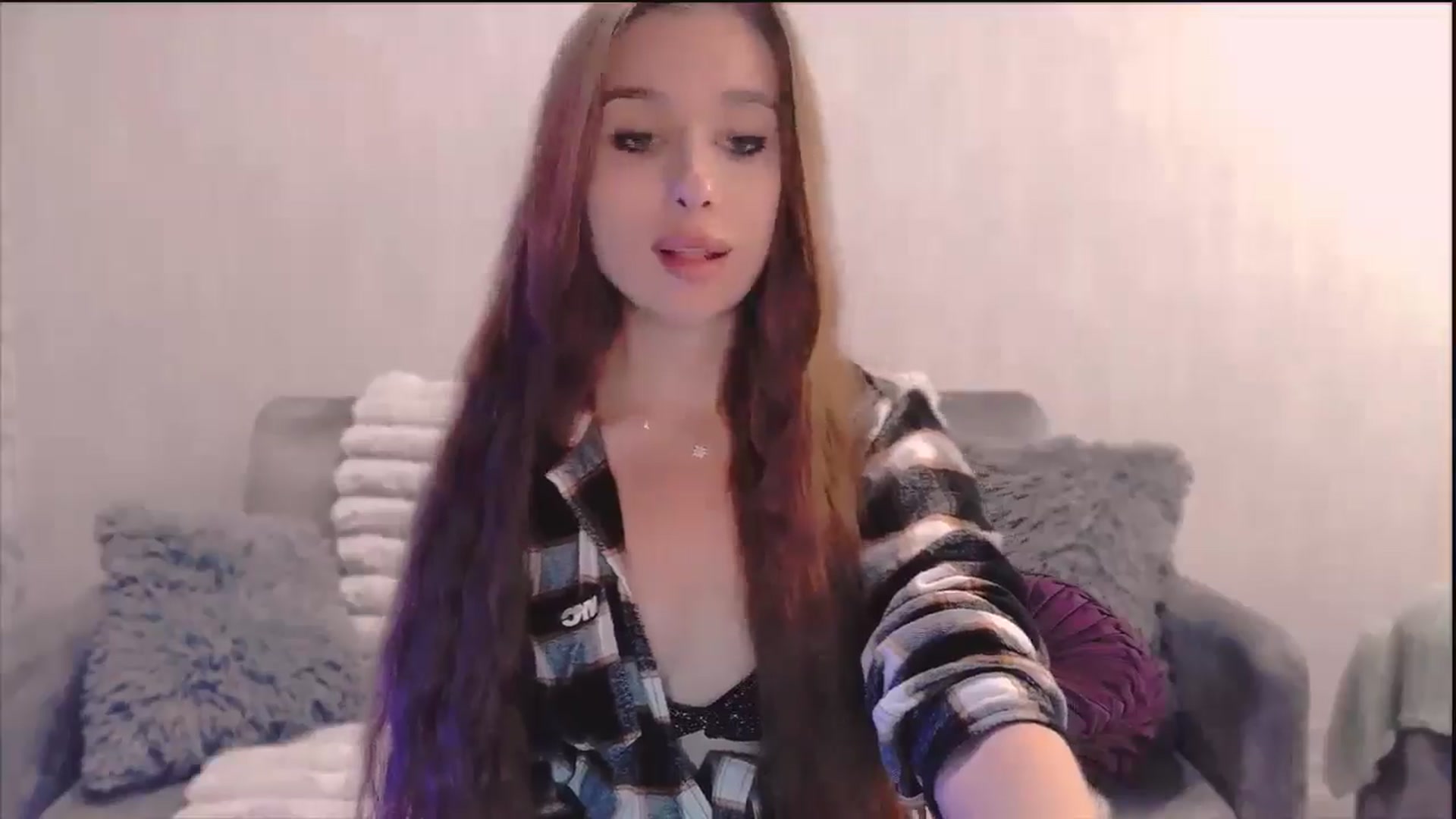 Gallery image thumbnail from Lora_Foxi's myfreecams stream on, 10/09/2025, 23:46 image 17 of 20