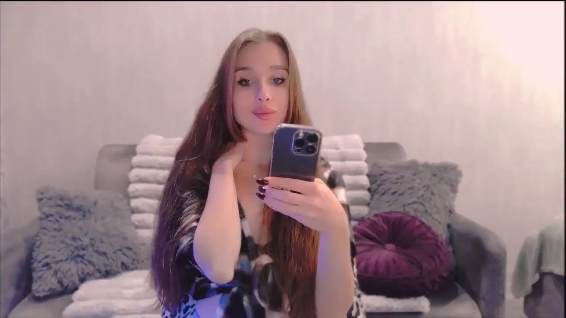 Gallery image thumbnail from Lora_Foxi's myfreecams stream on, 10/09/2025, 23:46 image 4 of 20