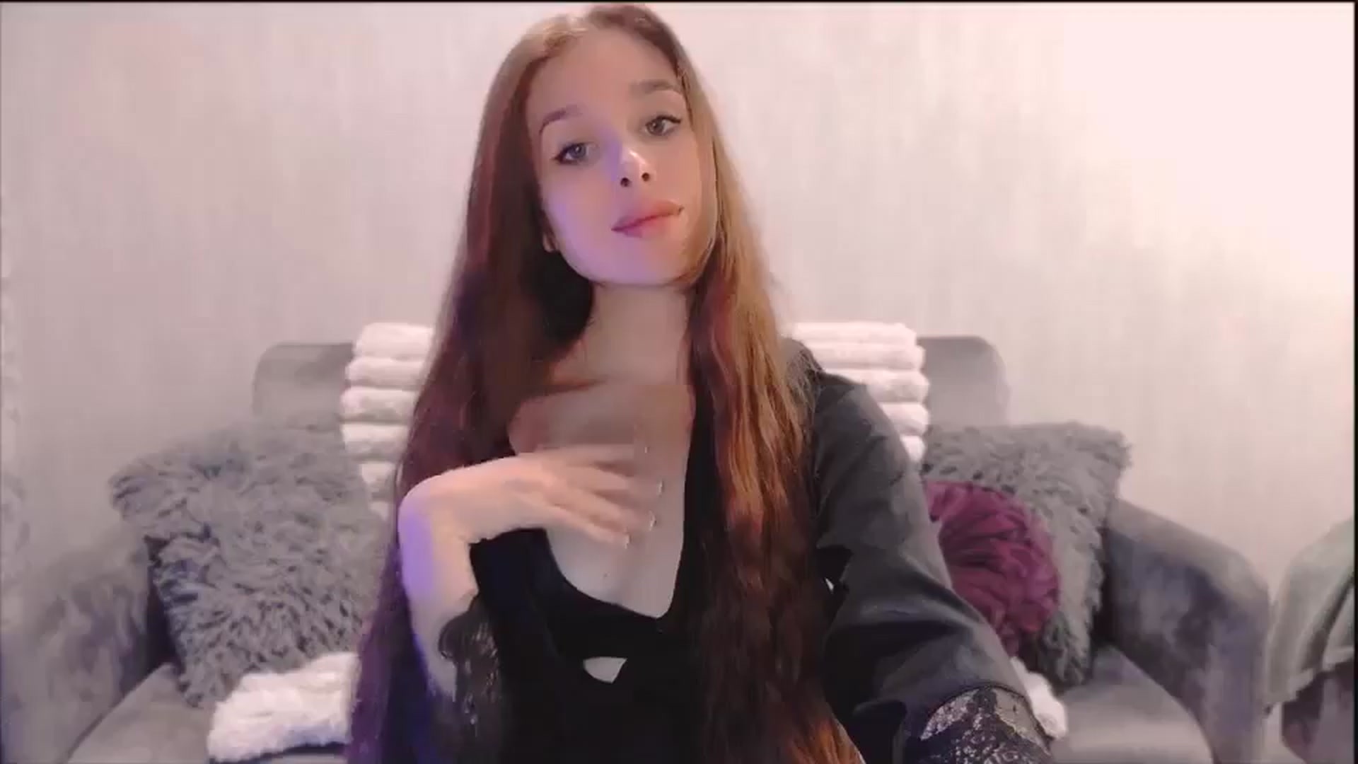 Gallery image thumbnail from Lora_Foxi's myfreecams stream on, 10/25/2025, 14:48 image 4 of 20