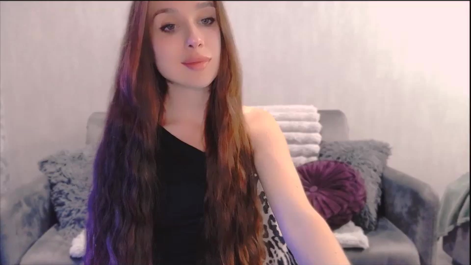 Gallery image thumbnail from Lora_Foxi's myfreecams stream on, 10/25/2025, 18:53 image 13 of 20