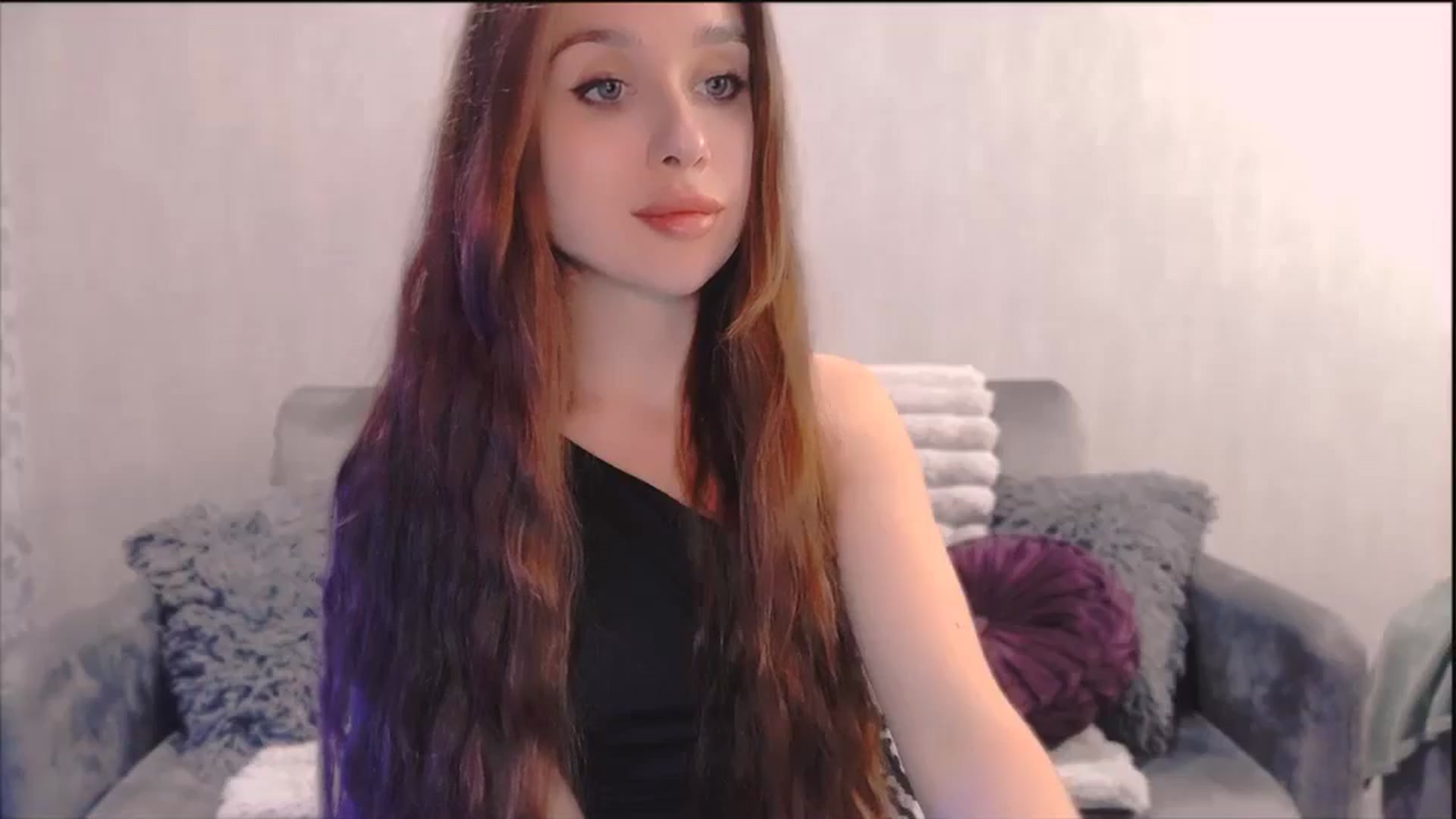 Gallery image thumbnail from Lora_Foxi's myfreecams stream on, 10/25/2025, 18:53 image 3 of 20