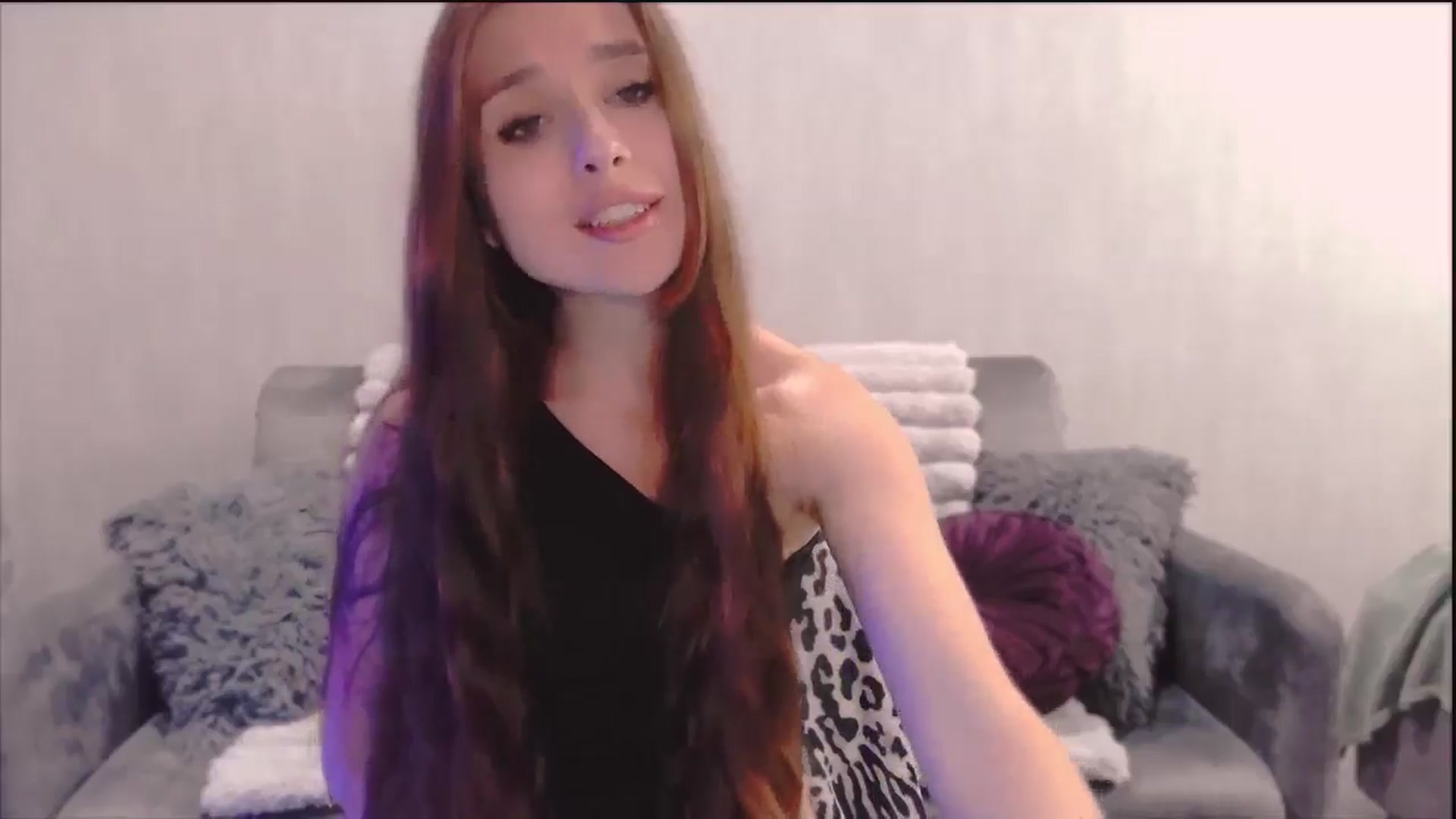 Gallery image thumbnail from Lora_Foxi's myfreecams stream on, 10/25/2025, 19:57 image 19 of 20