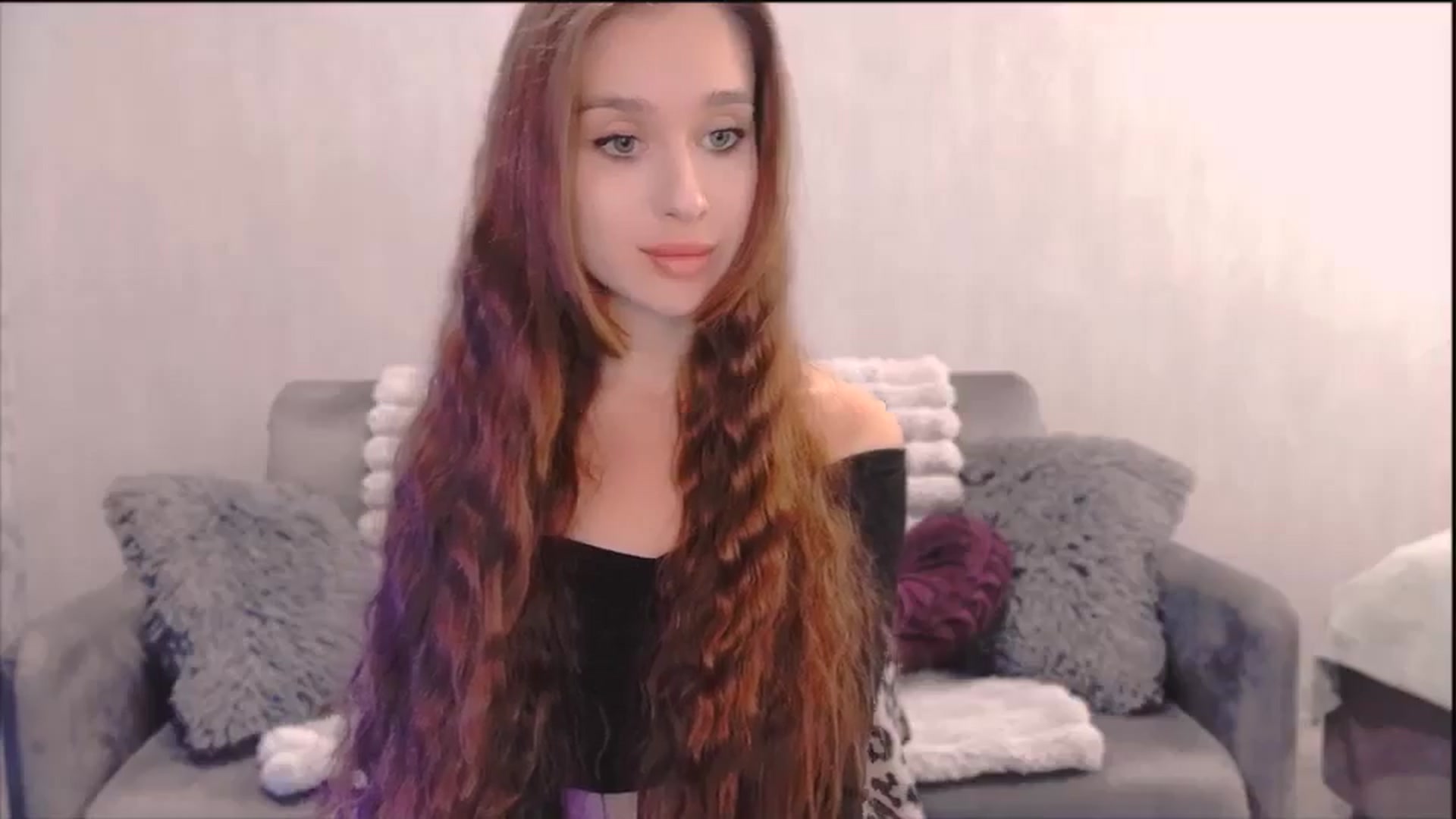 Gallery image thumbnail from Lora_Foxi's myfreecams stream on, 10/26/2025, 11:38 image 14 of 20