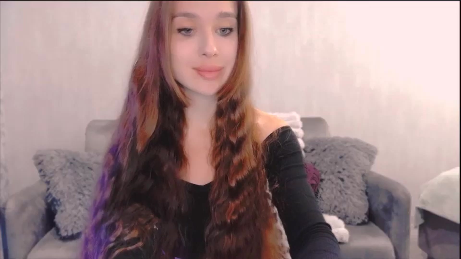 Gallery image thumbnail from Lora_Foxi's myfreecams stream on, 10/26/2025, 11:38 image 17 of 20