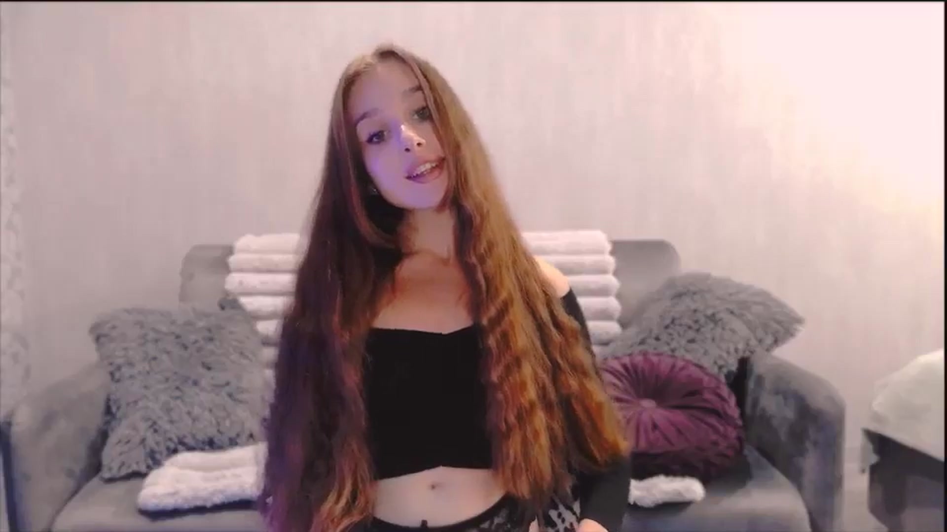 Gallery image thumbnail from Lora_Foxi's myfreecams stream on, 10/26/2025, 19:38 image 6 of 20