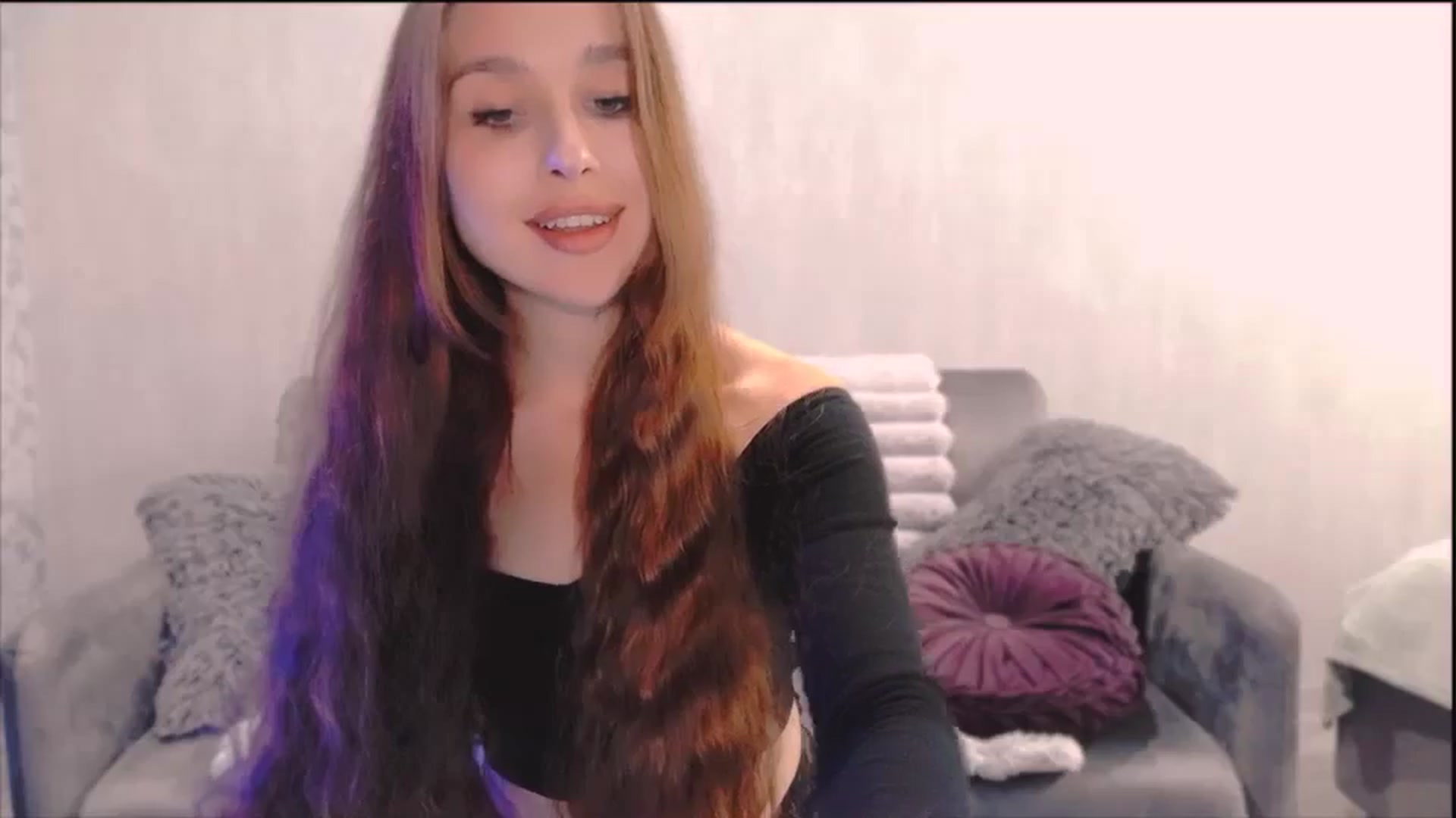 Gallery image thumbnail from Lora_Foxi's myfreecams stream on, 10/26/2025, 19:38 image 9 of 20