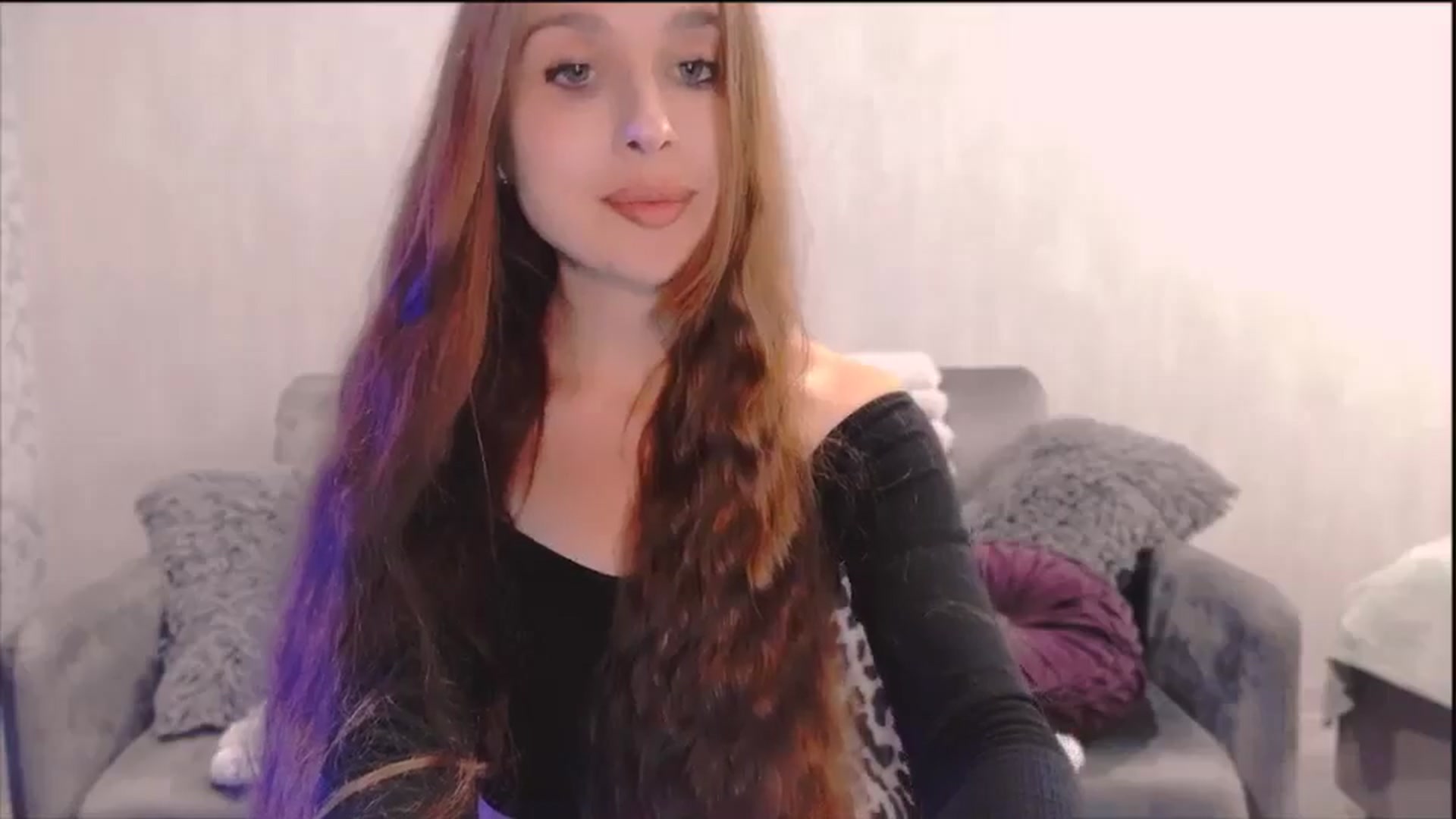 Gallery image thumbnail from Lora_Foxi's myfreecams stream on, 10/26/2025, 19:38 image 4 of 20