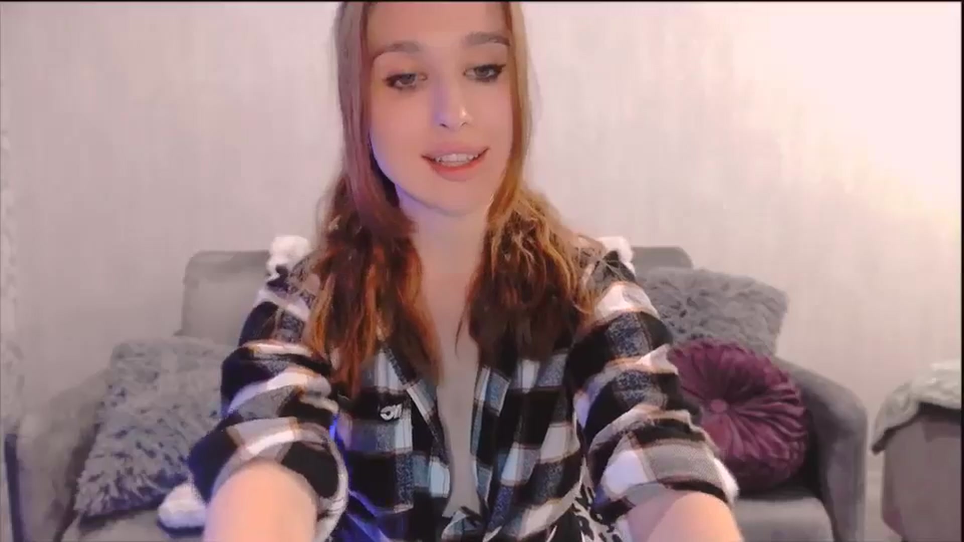 Gallery image thumbnail from Lora_Foxi's myfreecams stream on, 10/29/2025, 23:40 image 16 of 20