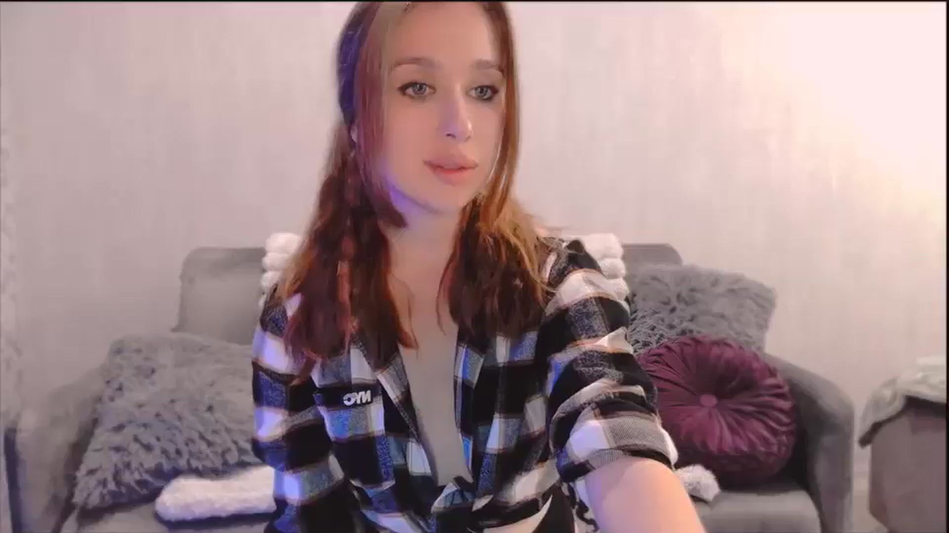 Gallery image thumbnail from Lora_Foxi's myfreecams stream on, 10/29/2025, 23:40 image 2 of 20