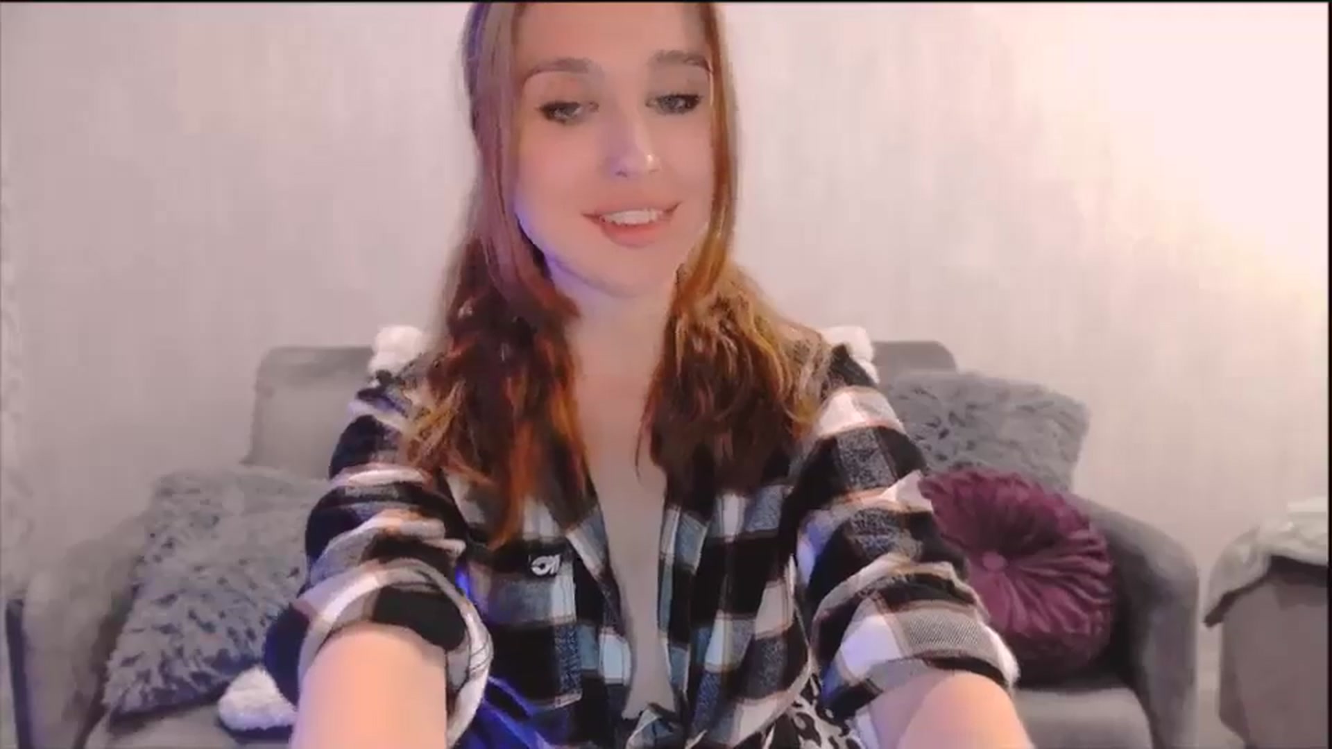Gallery image thumbnail from Lora_Foxi's myfreecams stream on, 10/29/2025, 23:40 image 14 of 20