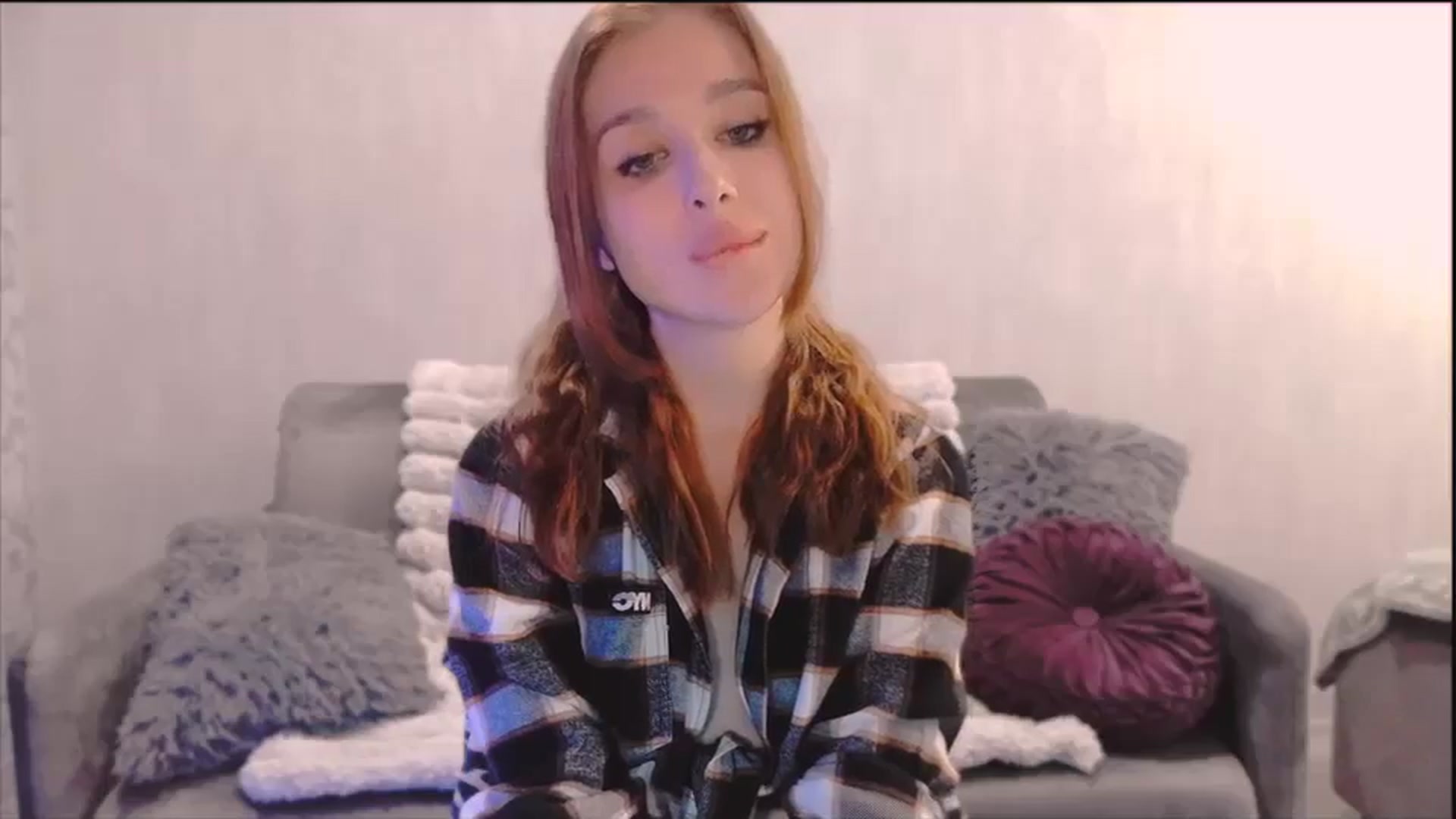 Gallery image thumbnail from Lora_Foxi's myfreecams stream on, 10/29/2025, 23:40 image 17 of 20