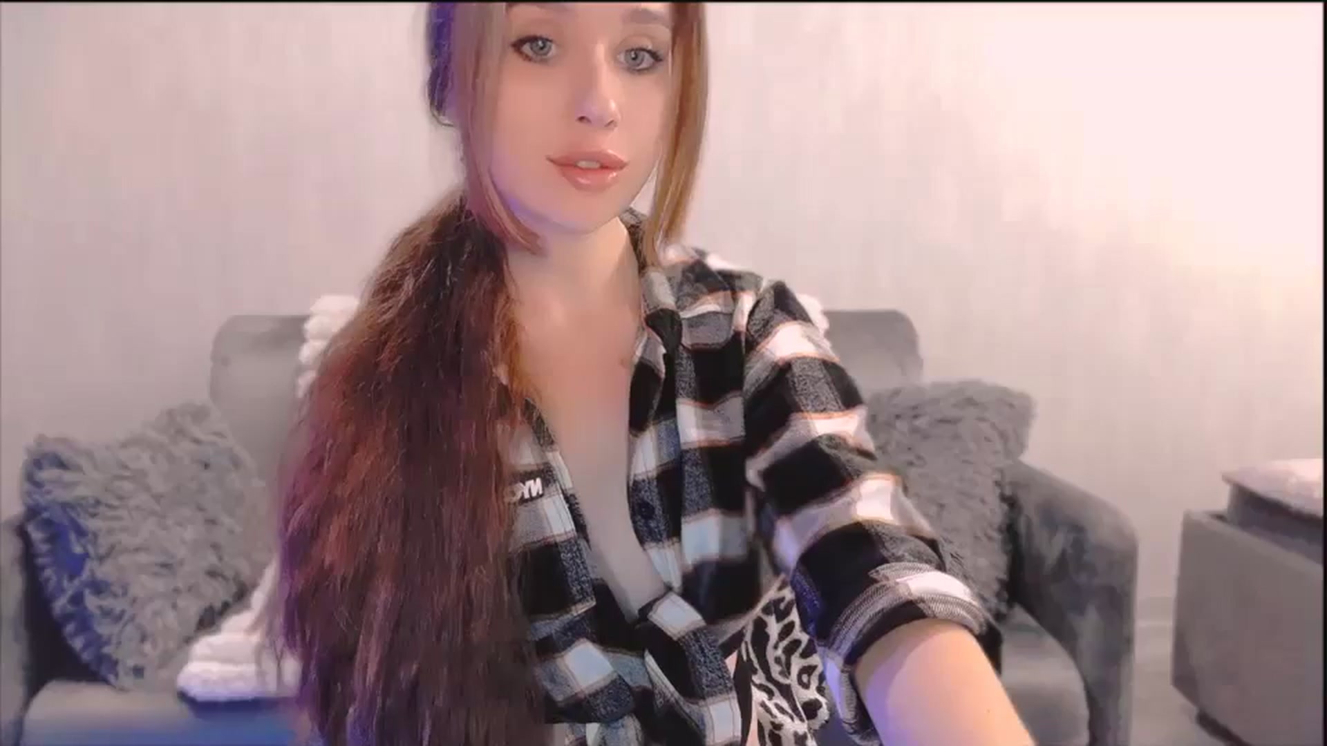 Gallery image thumbnail from Lora_Foxi's myfreecams stream on, 10/30/2025, 13:33 image 5 of 20