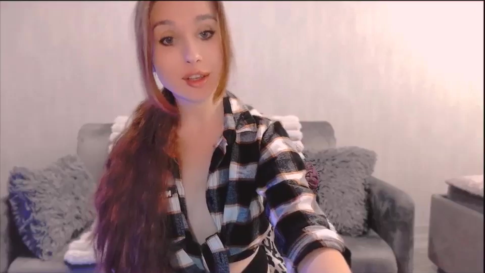 Gallery image thumbnail from Lora_Foxi's myfreecams stream on, 10/30/2025, 13:33 image 9 of 20