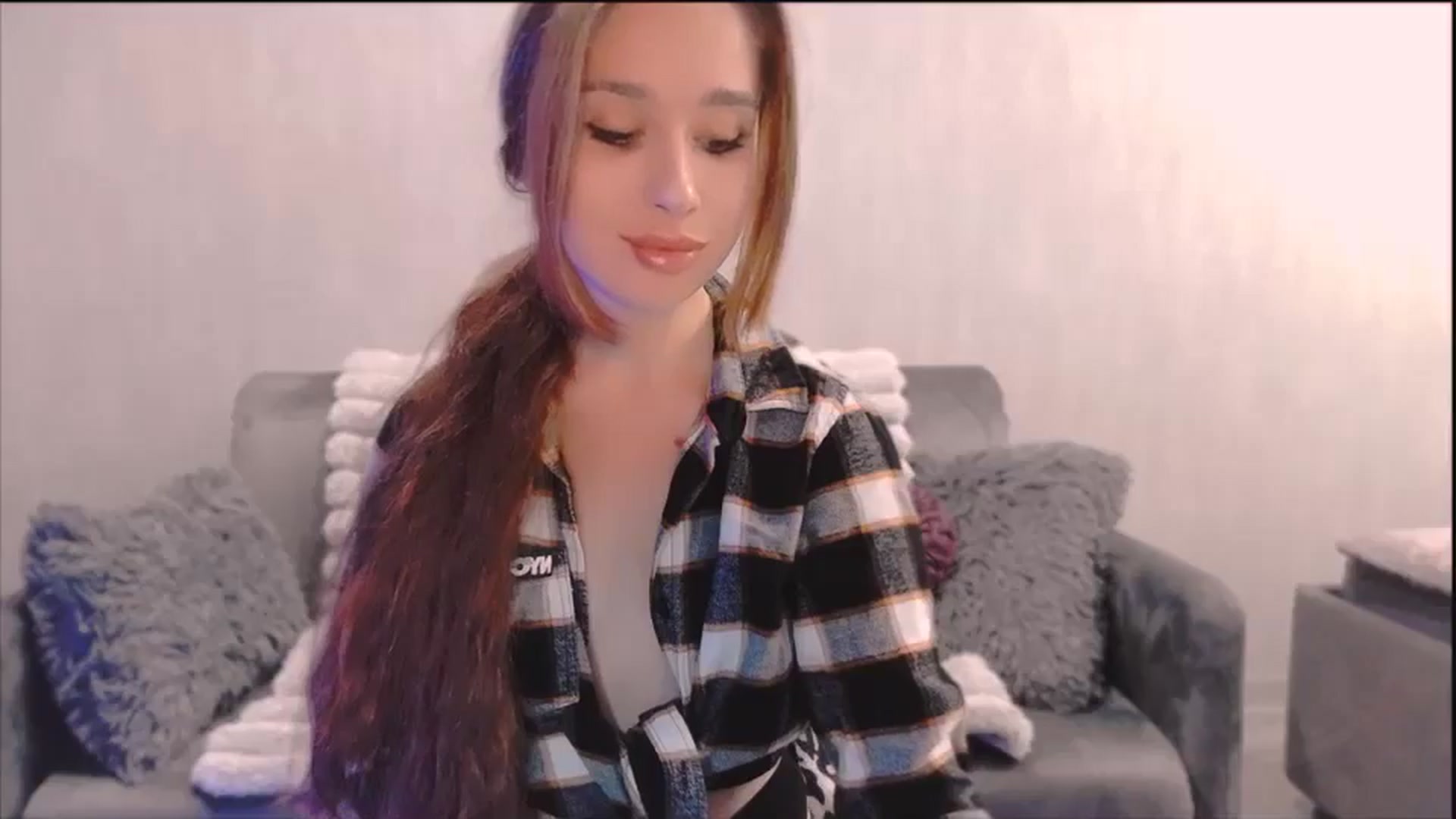 Gallery image thumbnail from Lora_Foxi's myfreecams stream on, 10/30/2025, 13:33 image 11 of 20