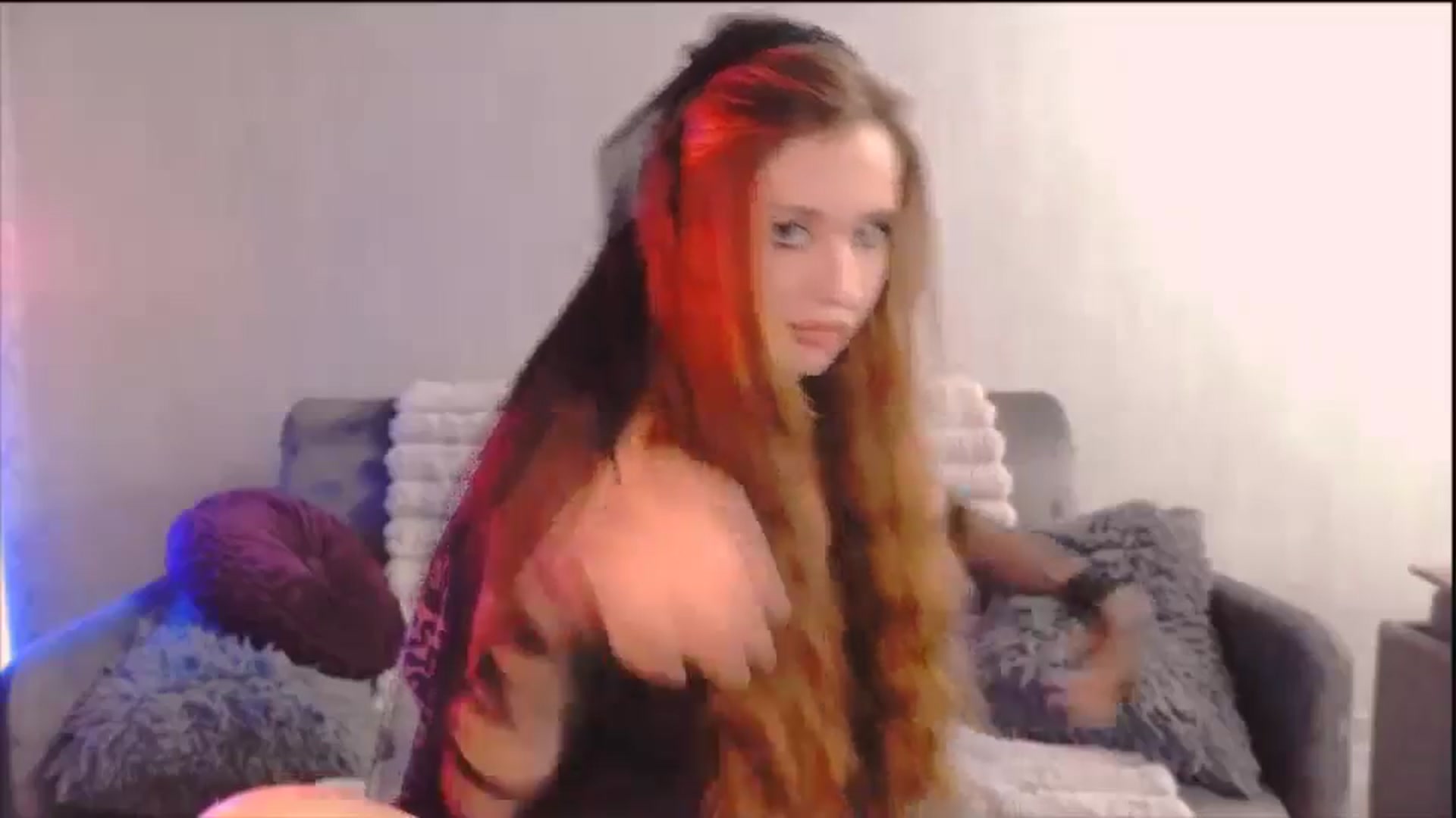 Gallery image thumbnail from Lora_Foxi's myfreecams stream on, 11/01/2025, 24:00 image 15 of 20
